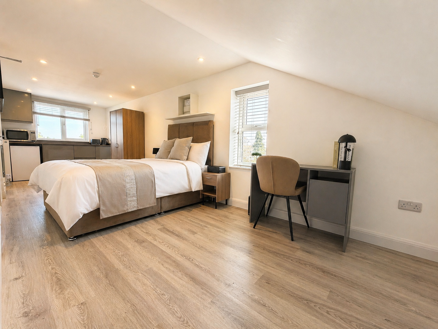 Central Reading Ensuite Studio Serviced Accommodation