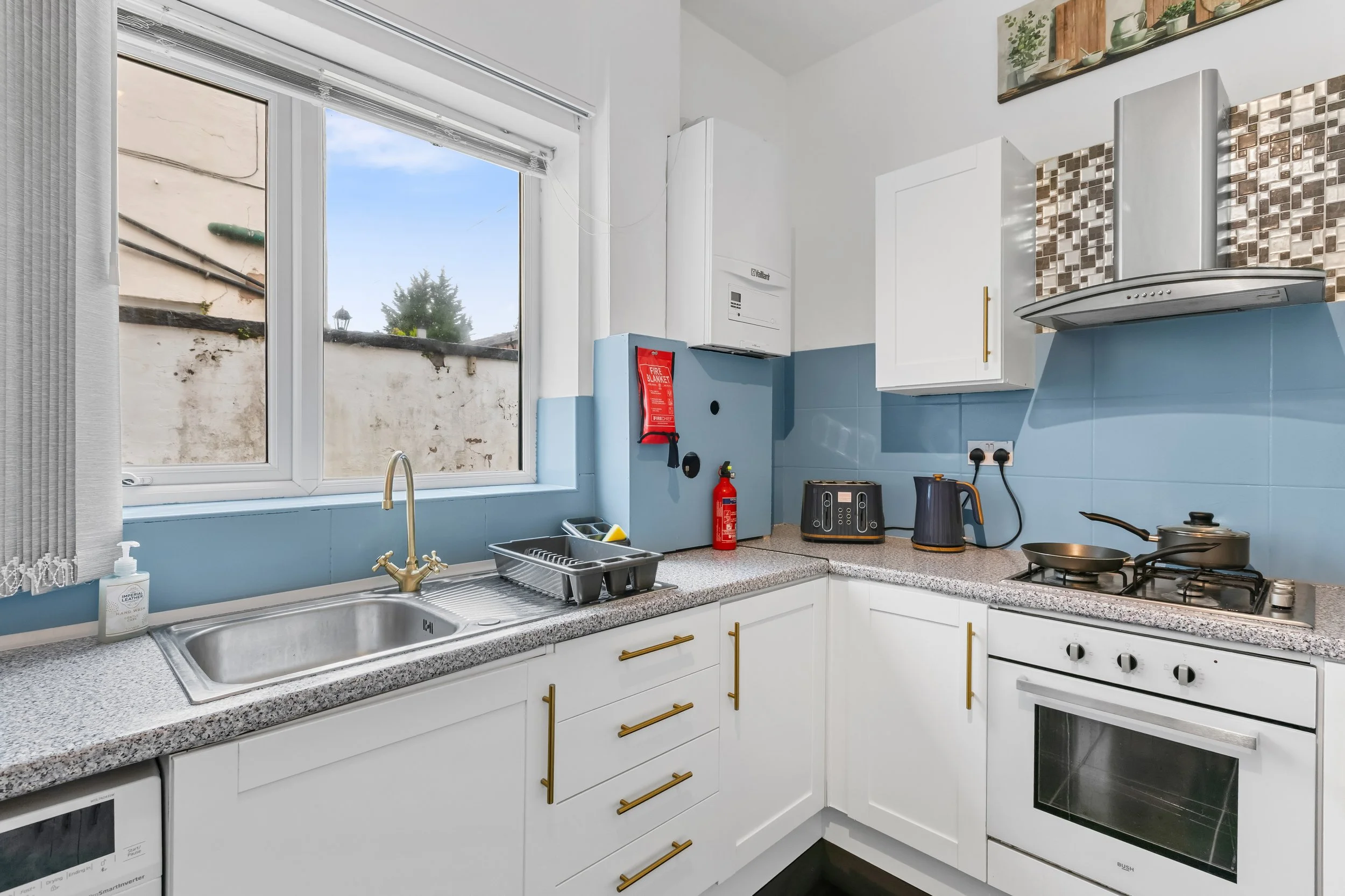 Kitchen 4.jpg