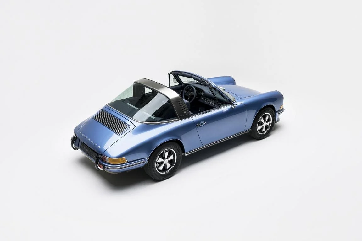 K1024_101037_Triebwerk-Porsche-Targa-blau_3.JPG