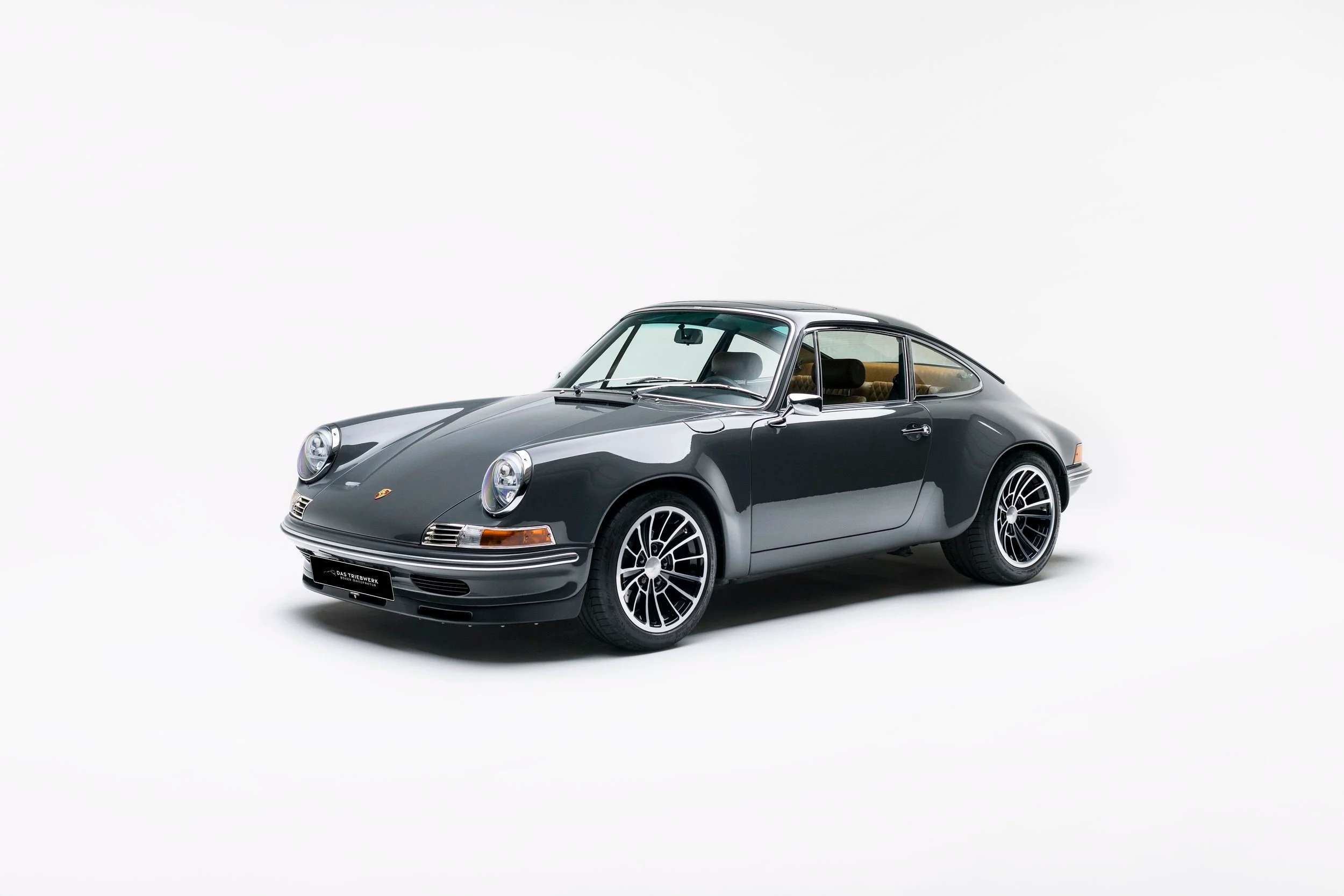 Porsche 911 Backdate Porsche 964 Restomod Grau 