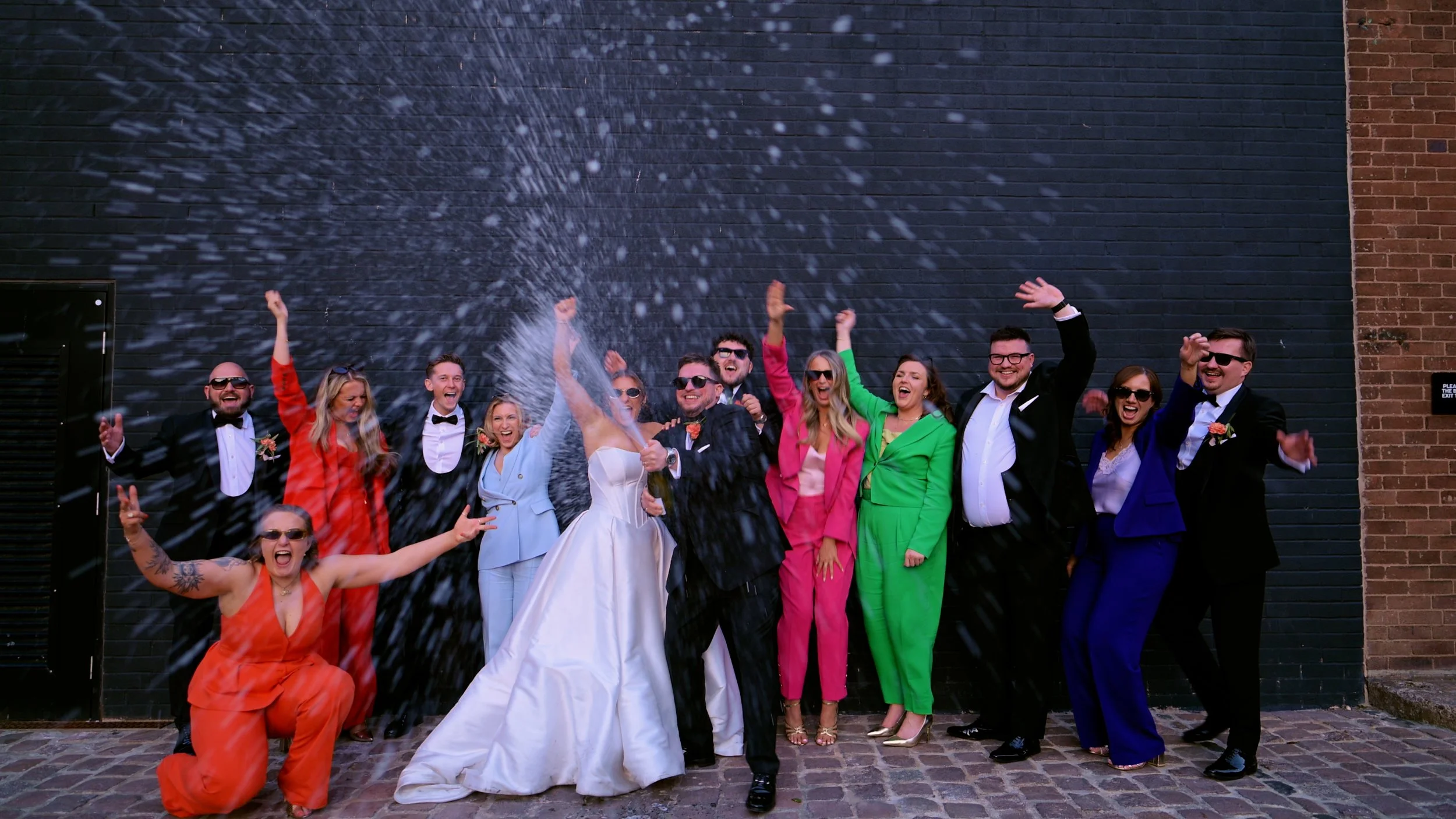 WHY MUSIC PLAYS SUCH AN IMPORTANT ROLE IN YOUR WEDDING DAY 