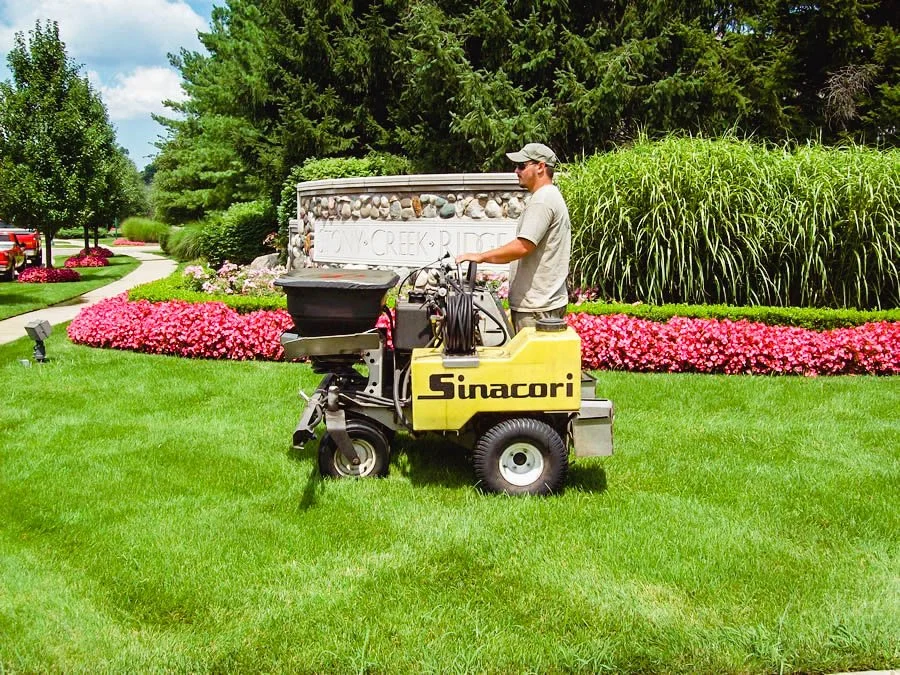 landscape-maintenance-oakland-county-1-2.jpg