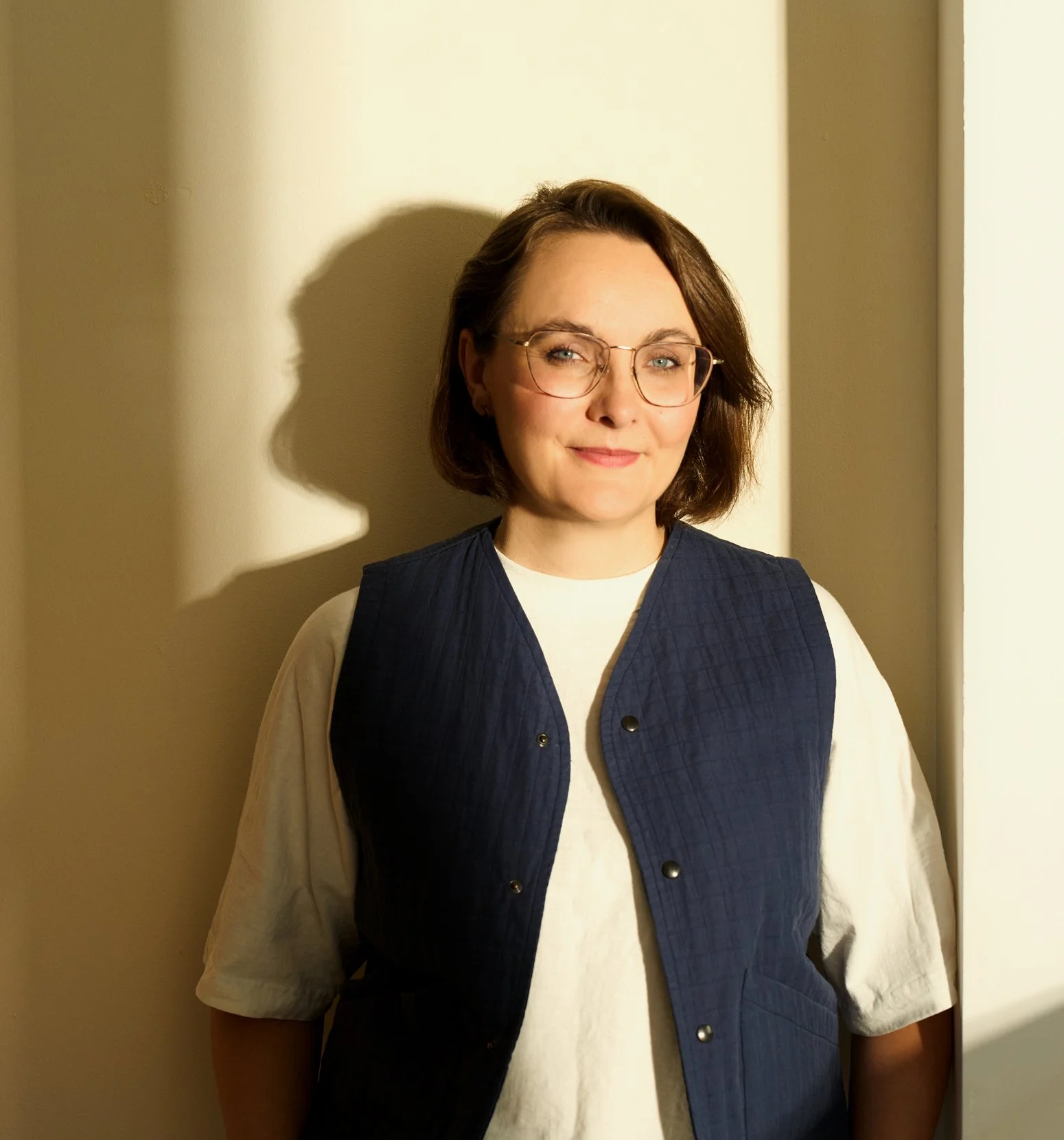 Anna Anft, approbierte psychologische Psychotherapeutin, in ihrer Privatpraxis in Köln-Sülz