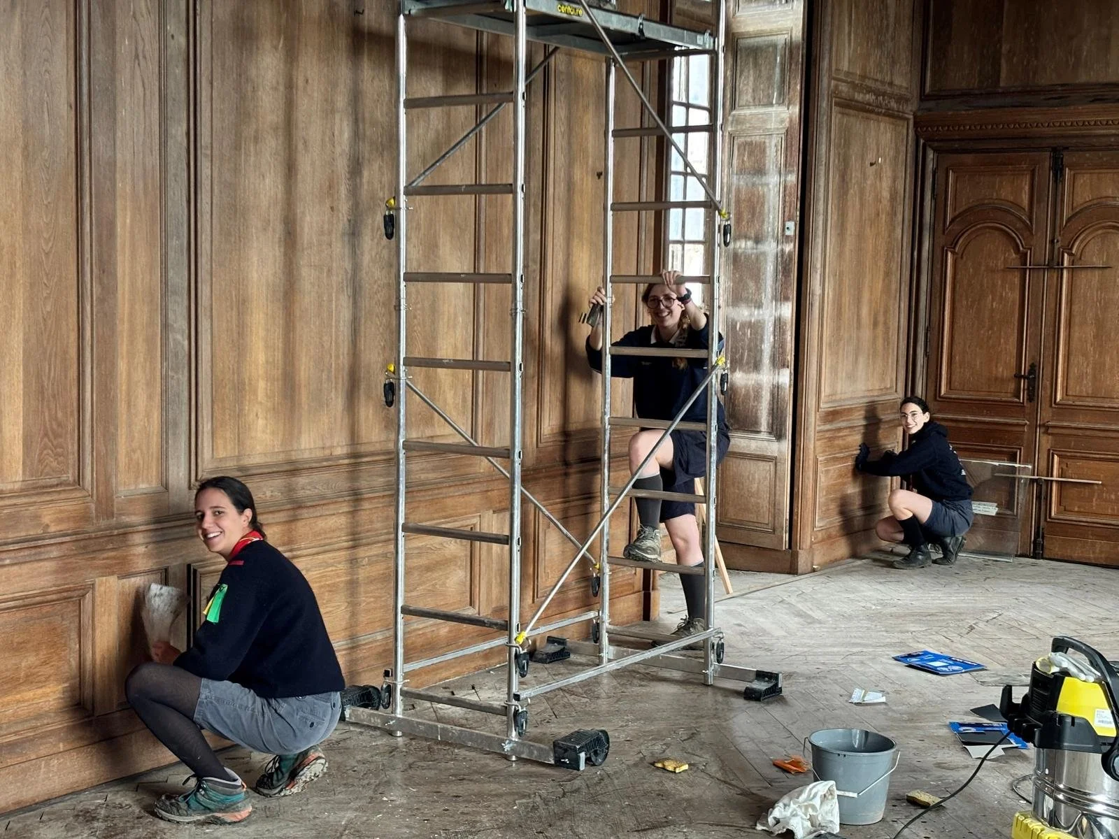 Un week-end chantier au château de la Guibourgère : des jeunes au service du patrimoine