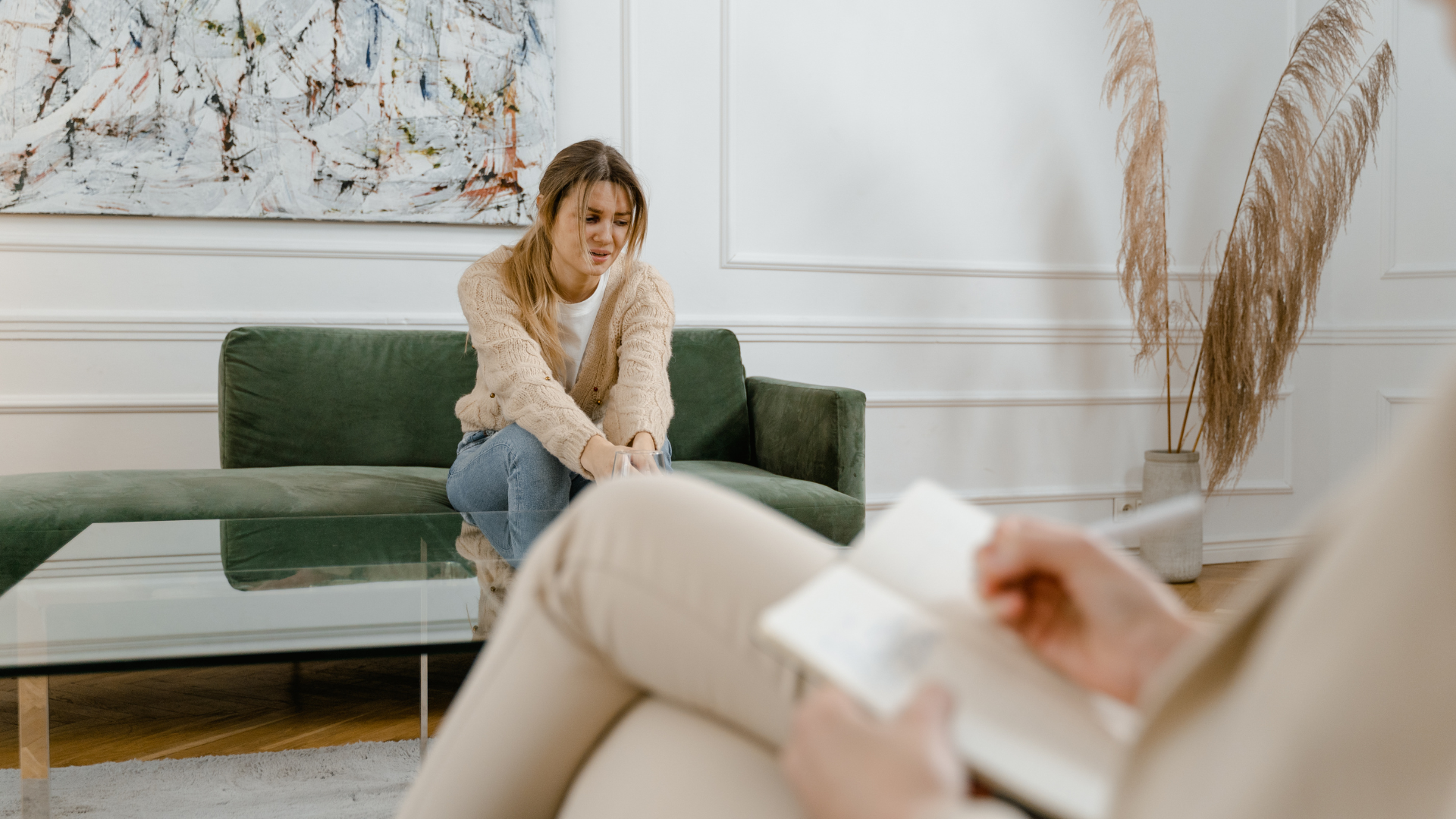 What Actually Happens in Therapy? A Beginner’s Guide to Your First Session