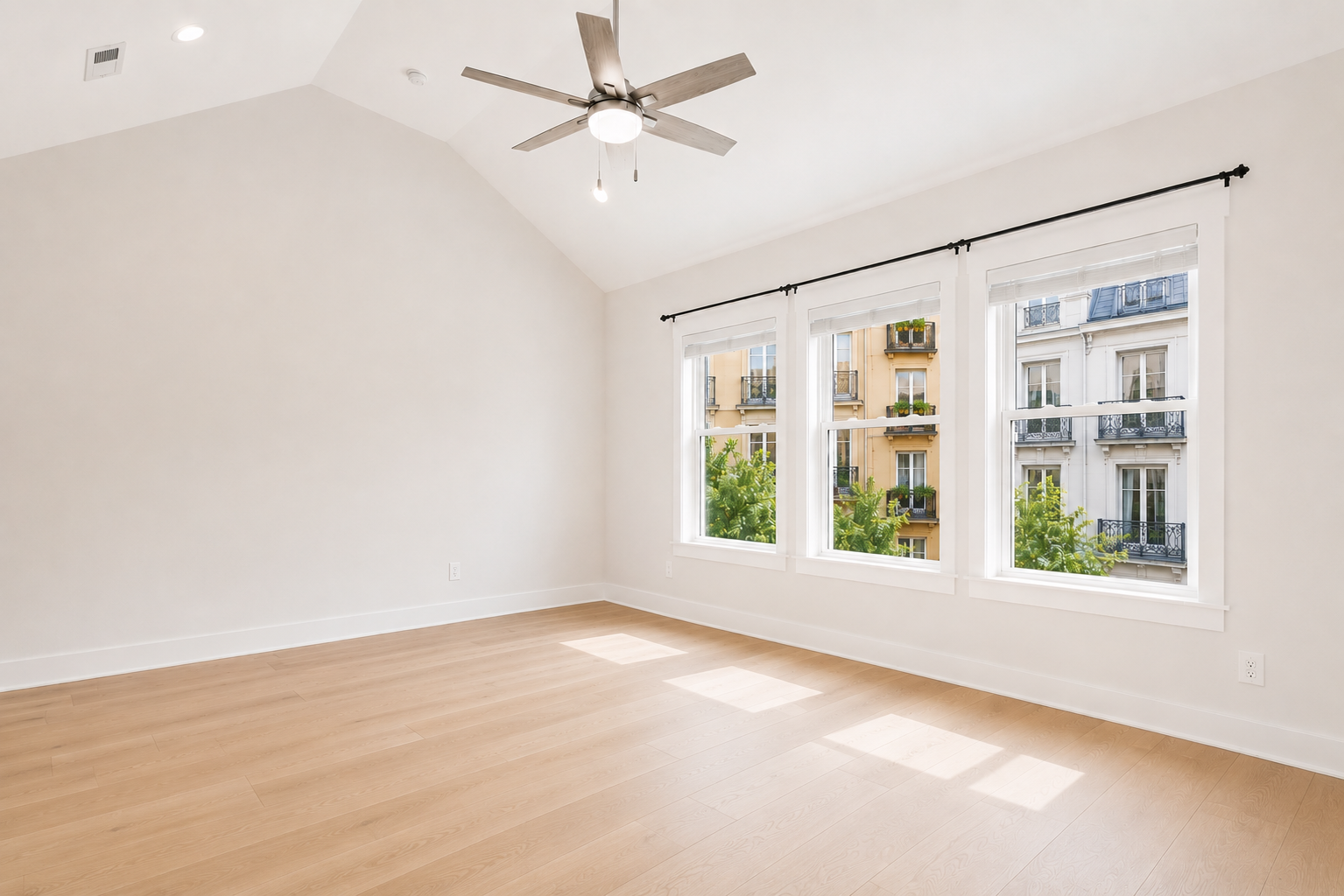 Habitación vacía antes del Home Staging Virtual en Madrid