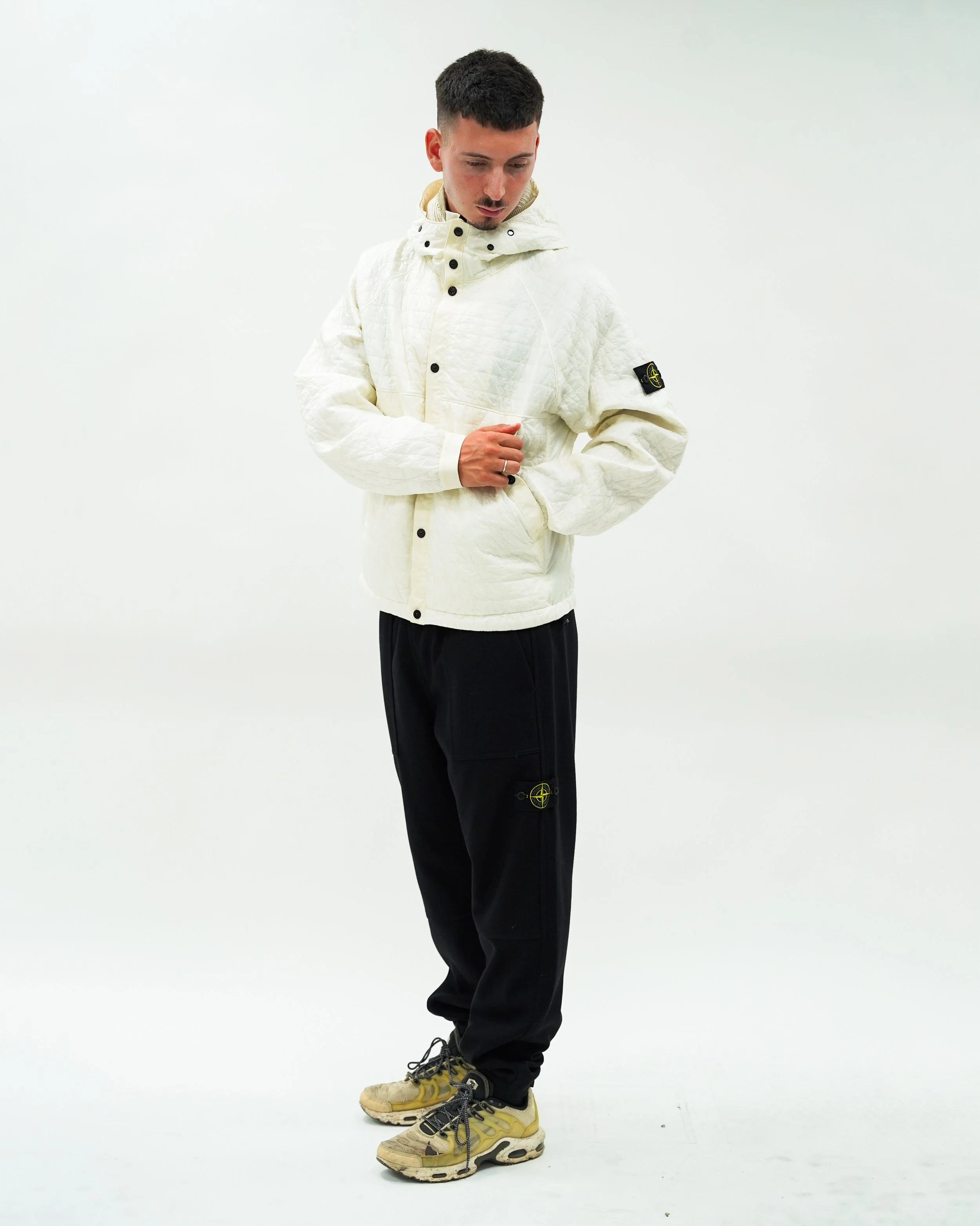 F1.jpg
