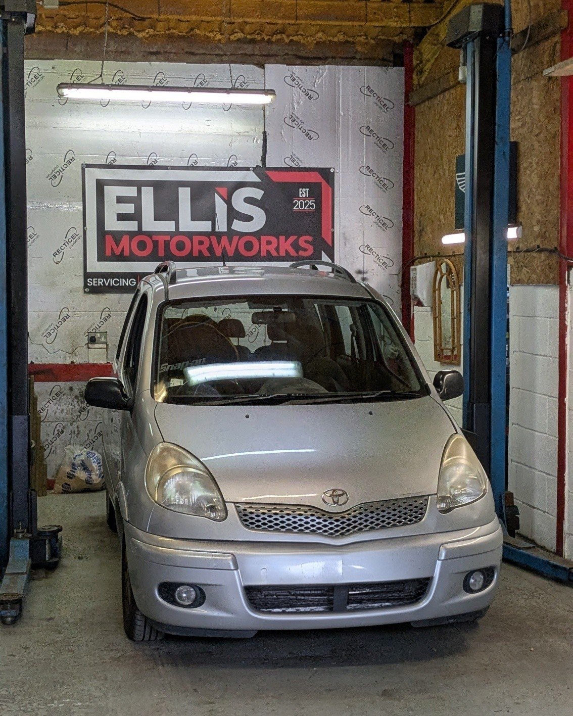 This Toyota Yaris Verso in for an interim service and check over. 
Found a couple of blown bulbs which got replaced along with an exhaust clamp that wasn't clamping. Got a new one ordered up and fitted this morning!

5 ⭐ reviews on Google !
If you ha