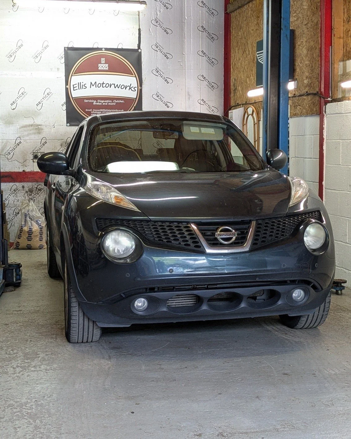 This Nissan Juke came in during the week for a full service (minus cabin filter as that was newly fitted by the customer). A few things were notified and the customer was informed, rear brakes were low so got authorization to carry out the repair. Th