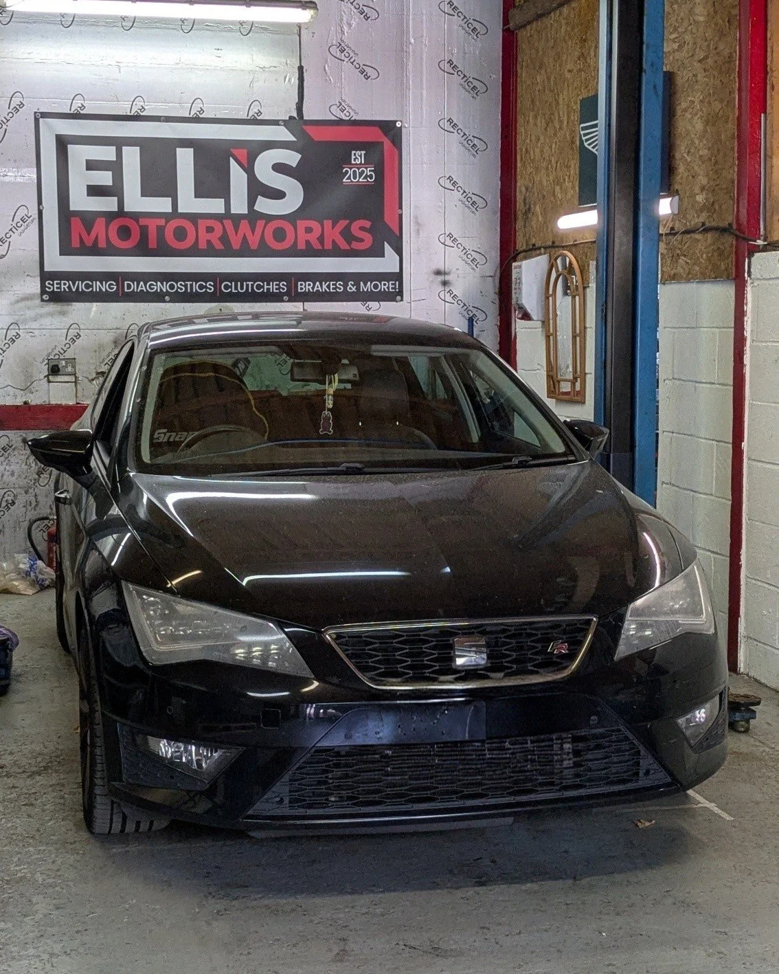 This Seat Leon came in for a Full Service last week. 
Nice straight forward job this one, nothing extra spotted during the inspection so all the service items were replaced and the car was back with the customer!

5 ⭐ reviews on Google !
If you have 