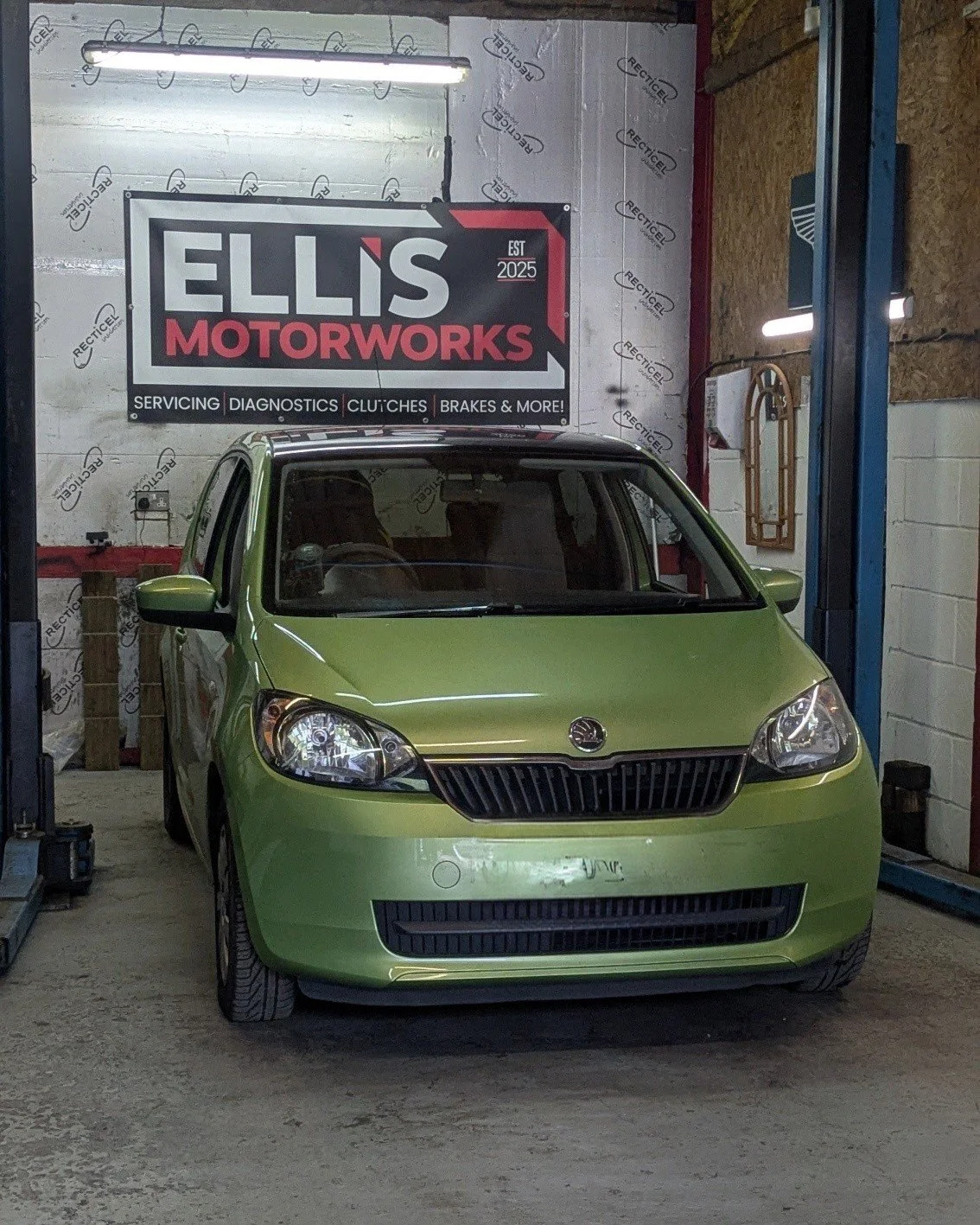 This Skoda CityGo came in for a straight forward full service! Everything was good with the car which we like, so serviced including rear brakes being cleaned up and adjusted! Picked up that afternoon and back on their way!

5 ⭐ reviews on Google !
I