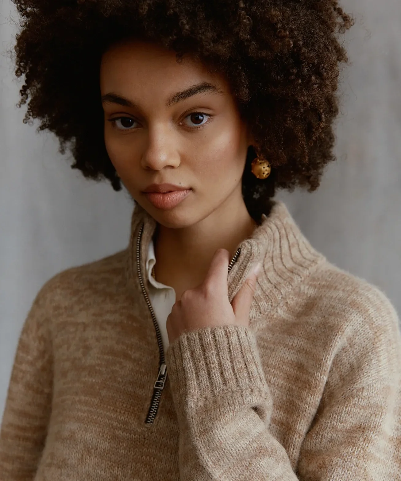 manuela-bedford-gallery-look-2.webp