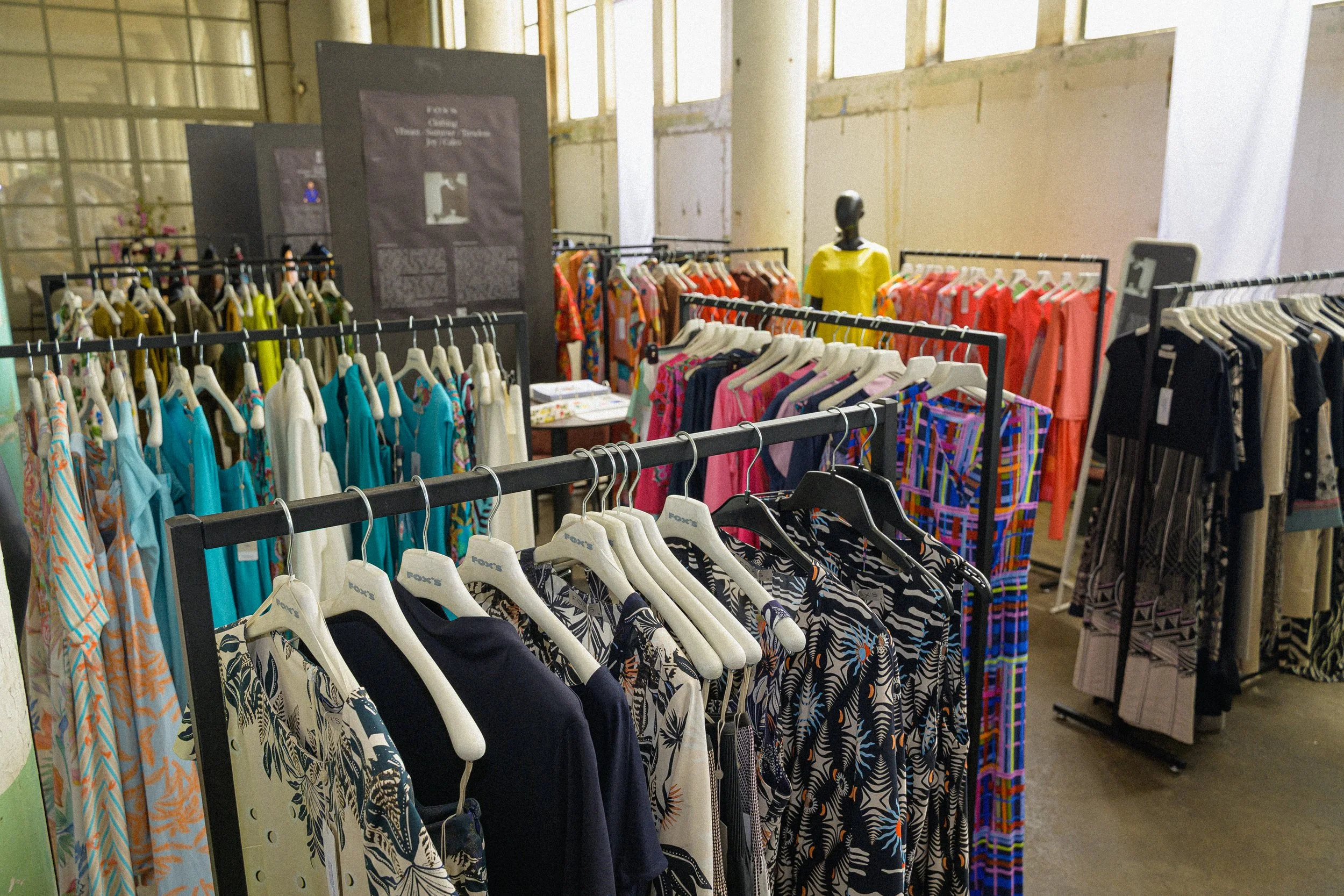 foxs-gallery-store-display-clothing-racks-overview.jpg