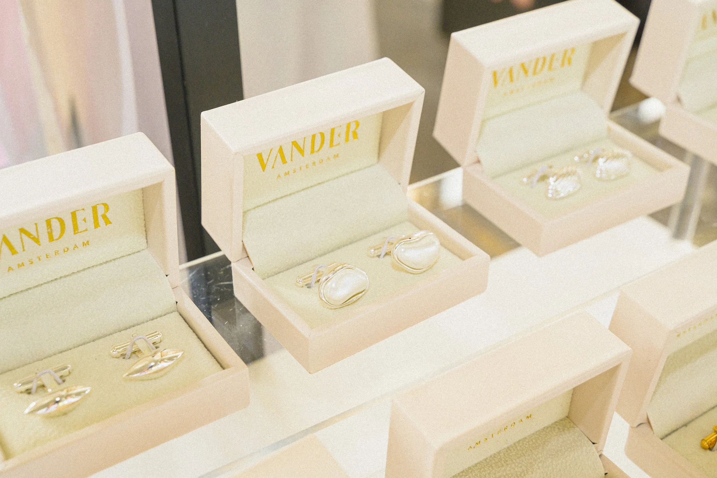 vander-amsterdam-gallery-cufflink-boxes.jpg