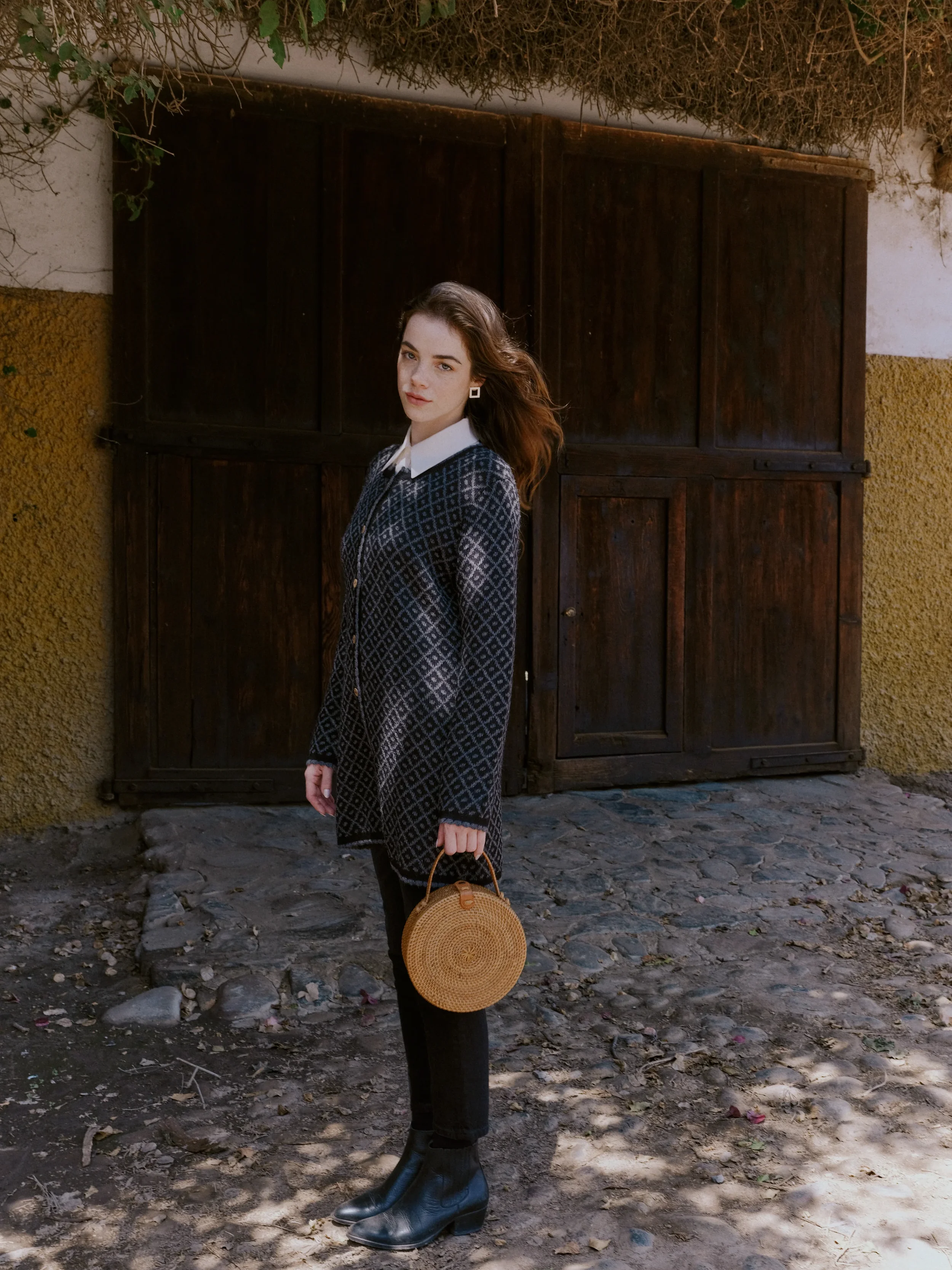 manuela-bedford-gallery-look-1.webp
