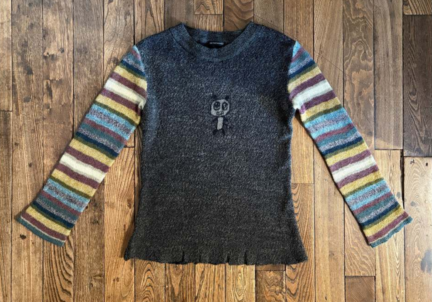 butapana-gallery-sweater-flatlay.png