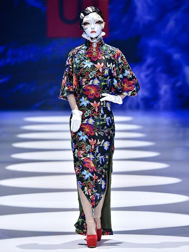 sheguang-hu-gallery-floral-kimono-mask.jpg