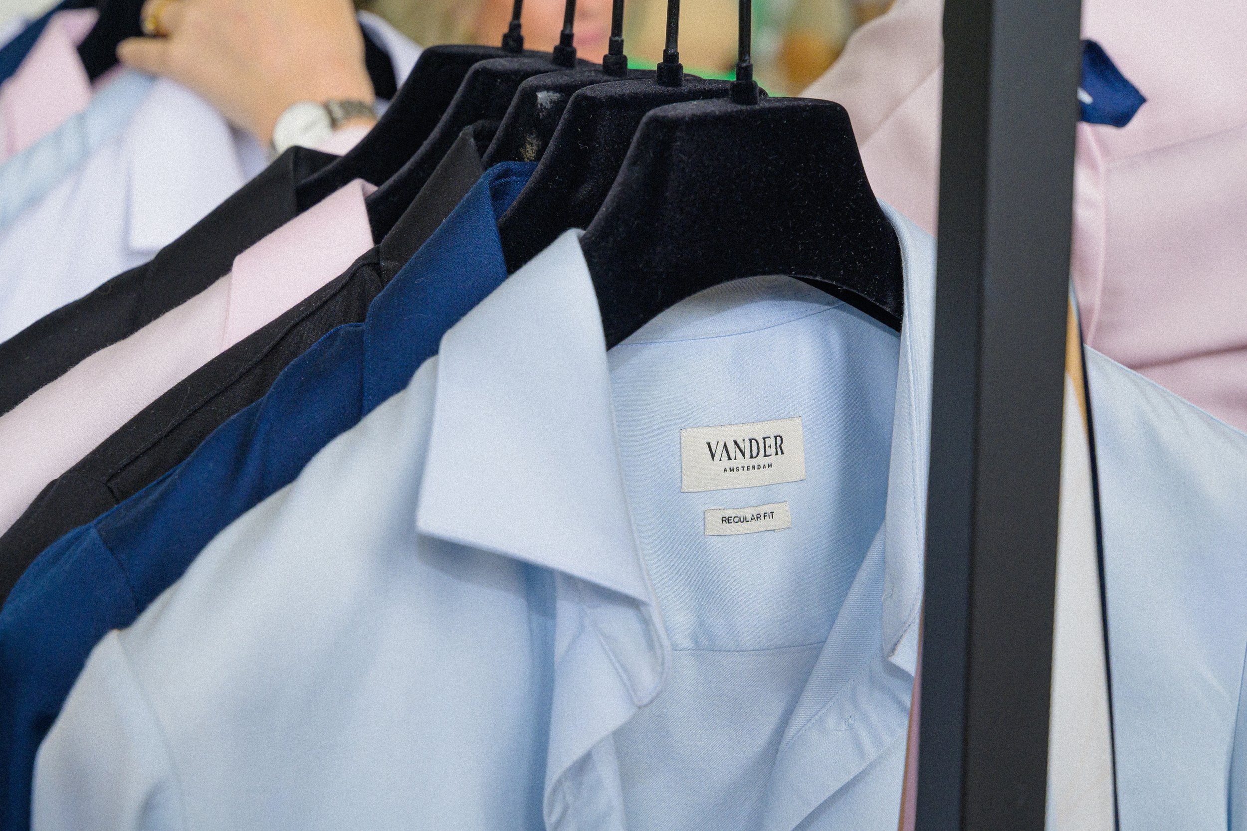 vander-amsterdam-gallery-blouse-rack-label.jpg