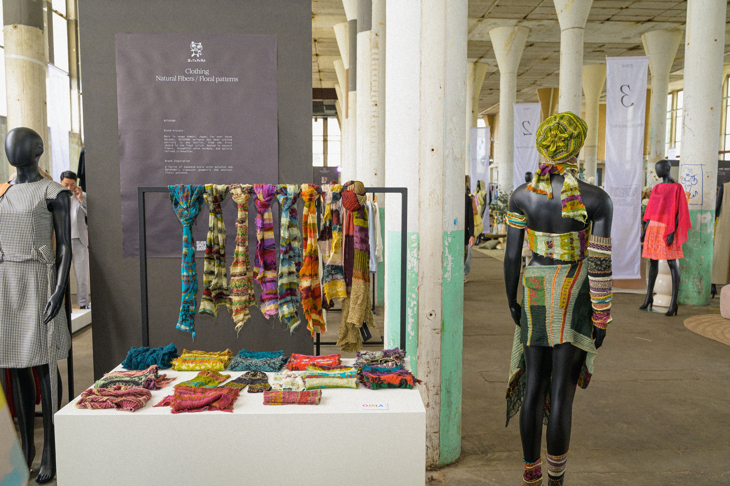 butapana-gallery-trade-show-booth.jpg