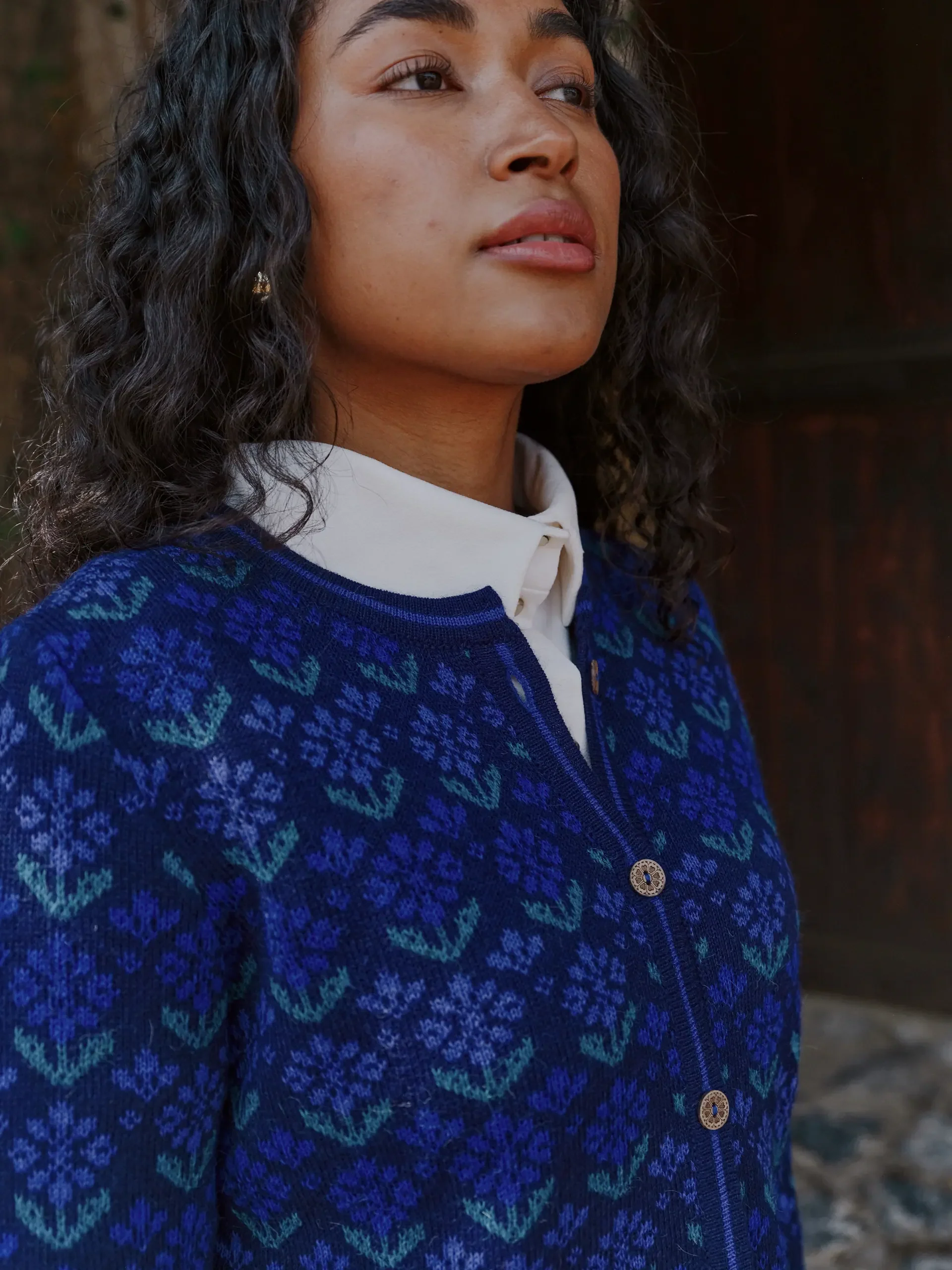 manuela-bedford-gallery-blue-cardigan.webp