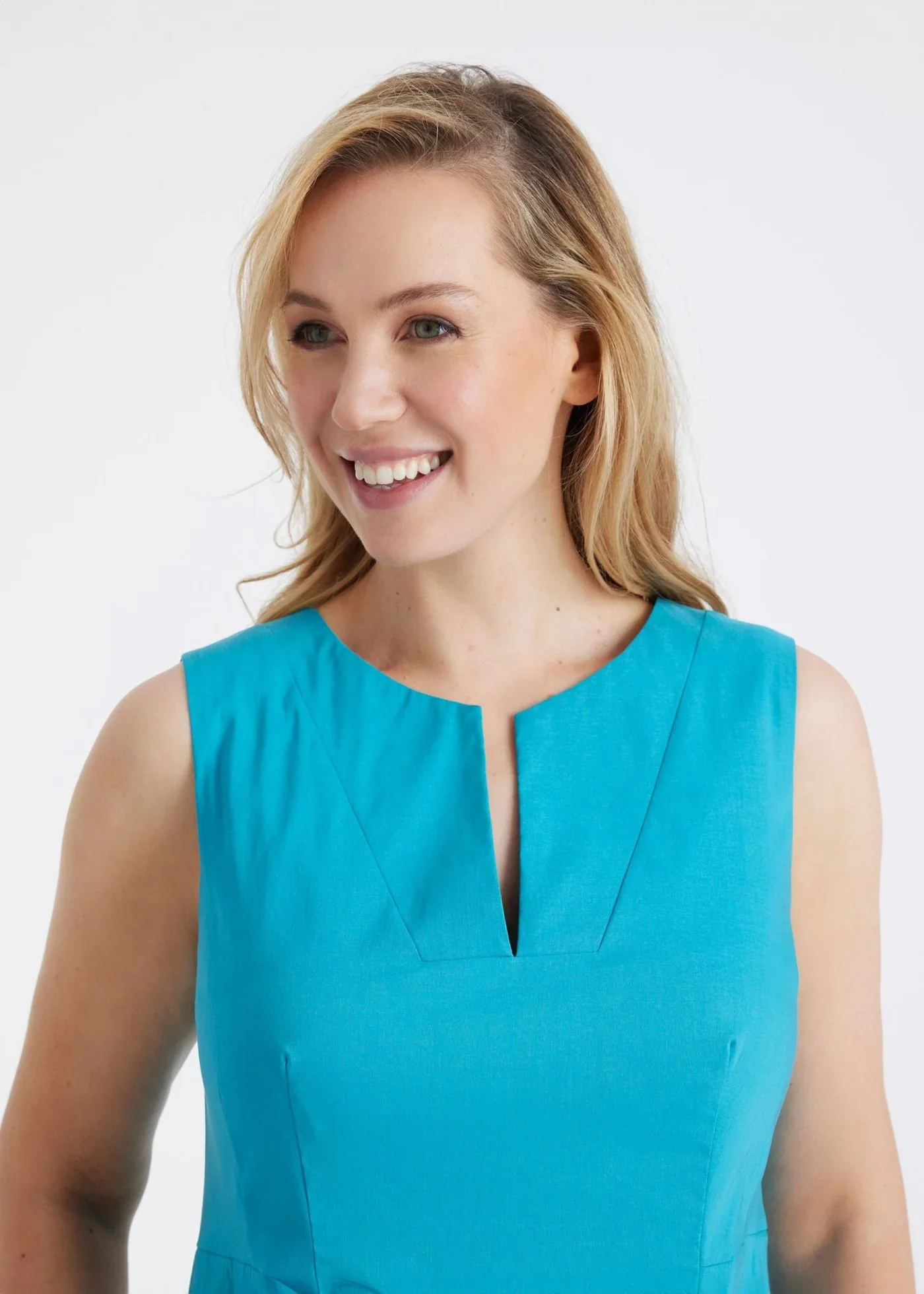foxs-gallery-turquoise-v-neck-midi-dress-portrait.webp
