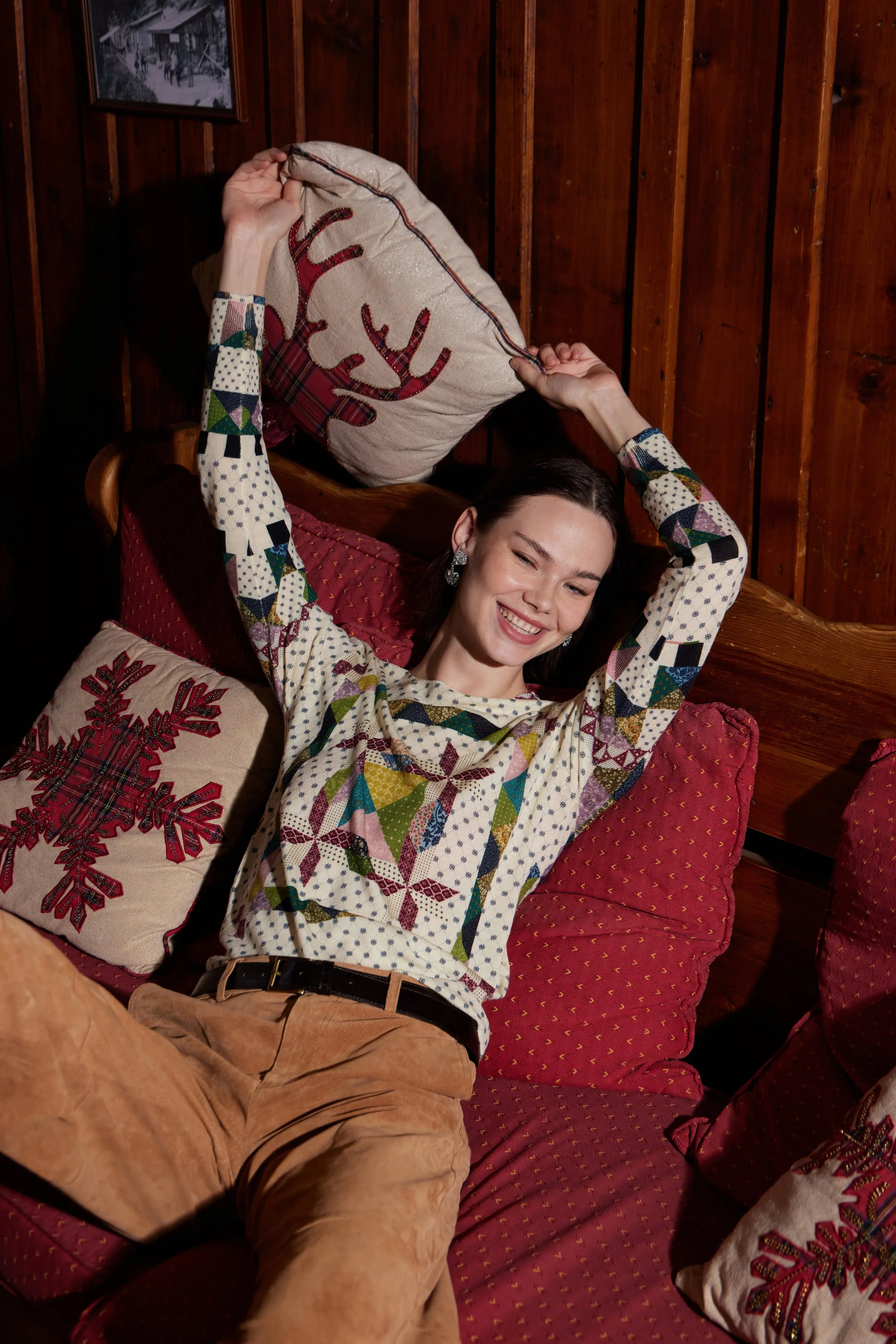 jeis-gallery-model-couch.jpeg