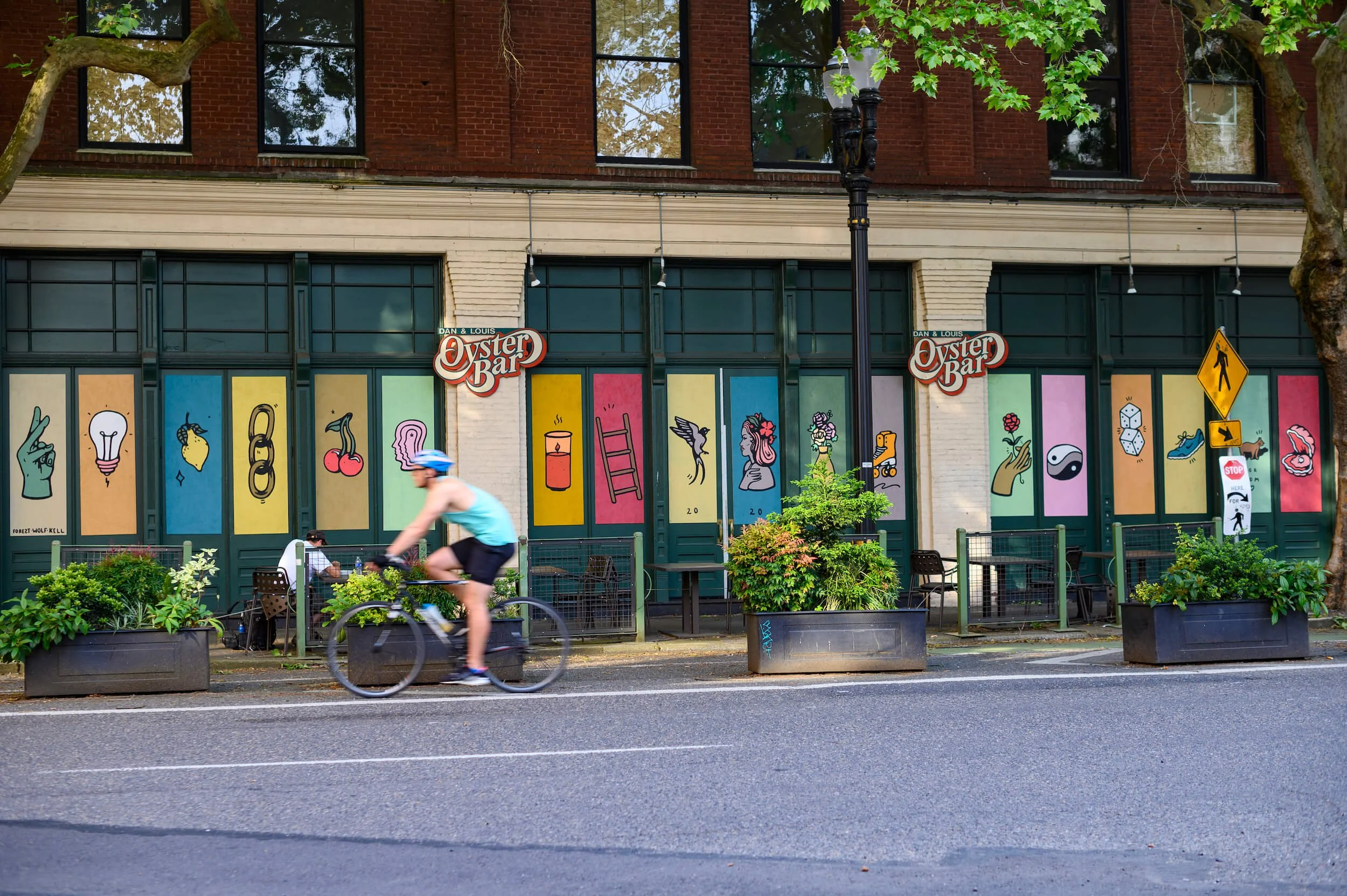 Forest-Wolf-Kell_Oyster-Bar_Portland_4-copy.jpg