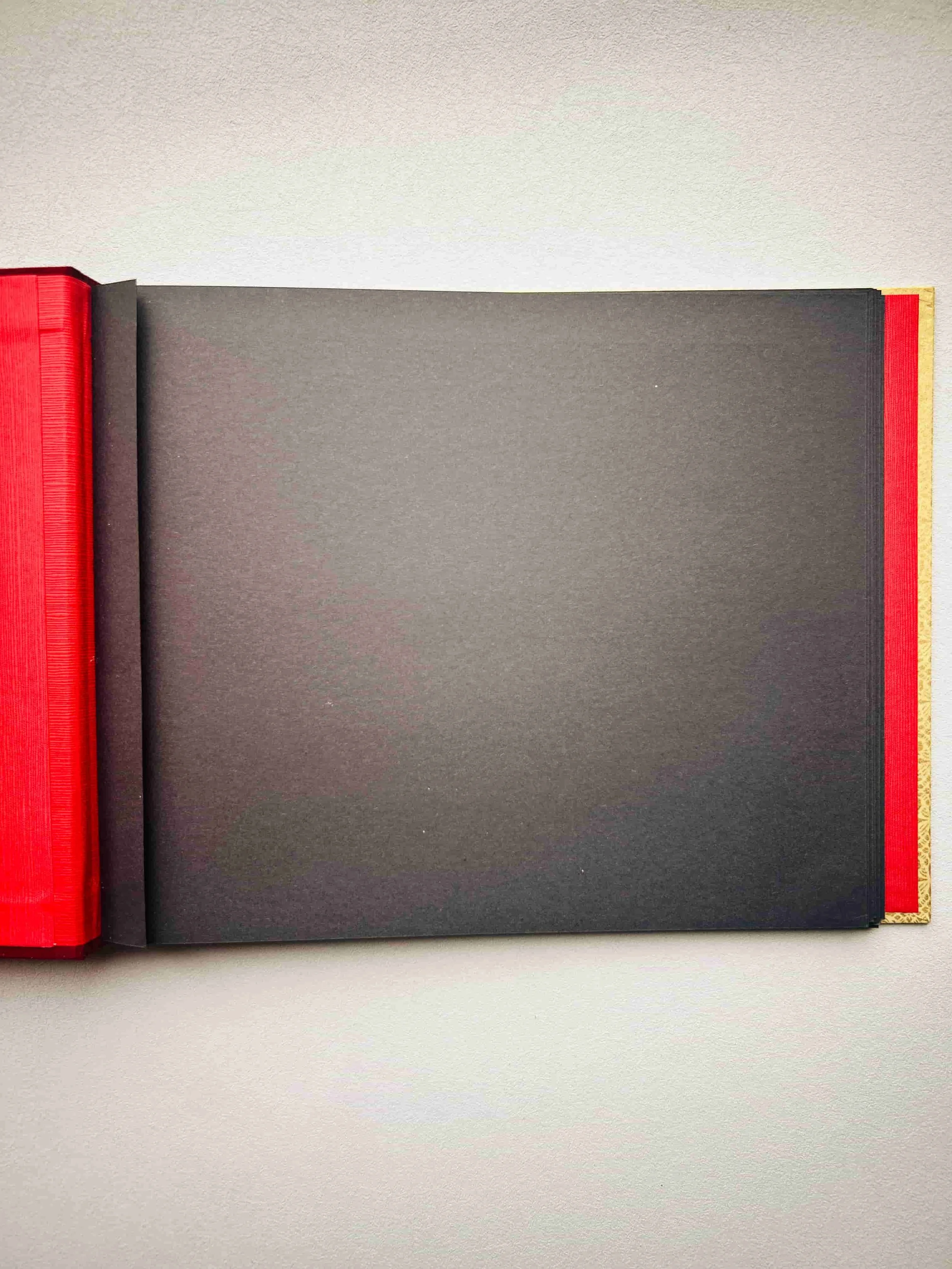 handmade-GoldPhotoAlbum-a4-005.jpg