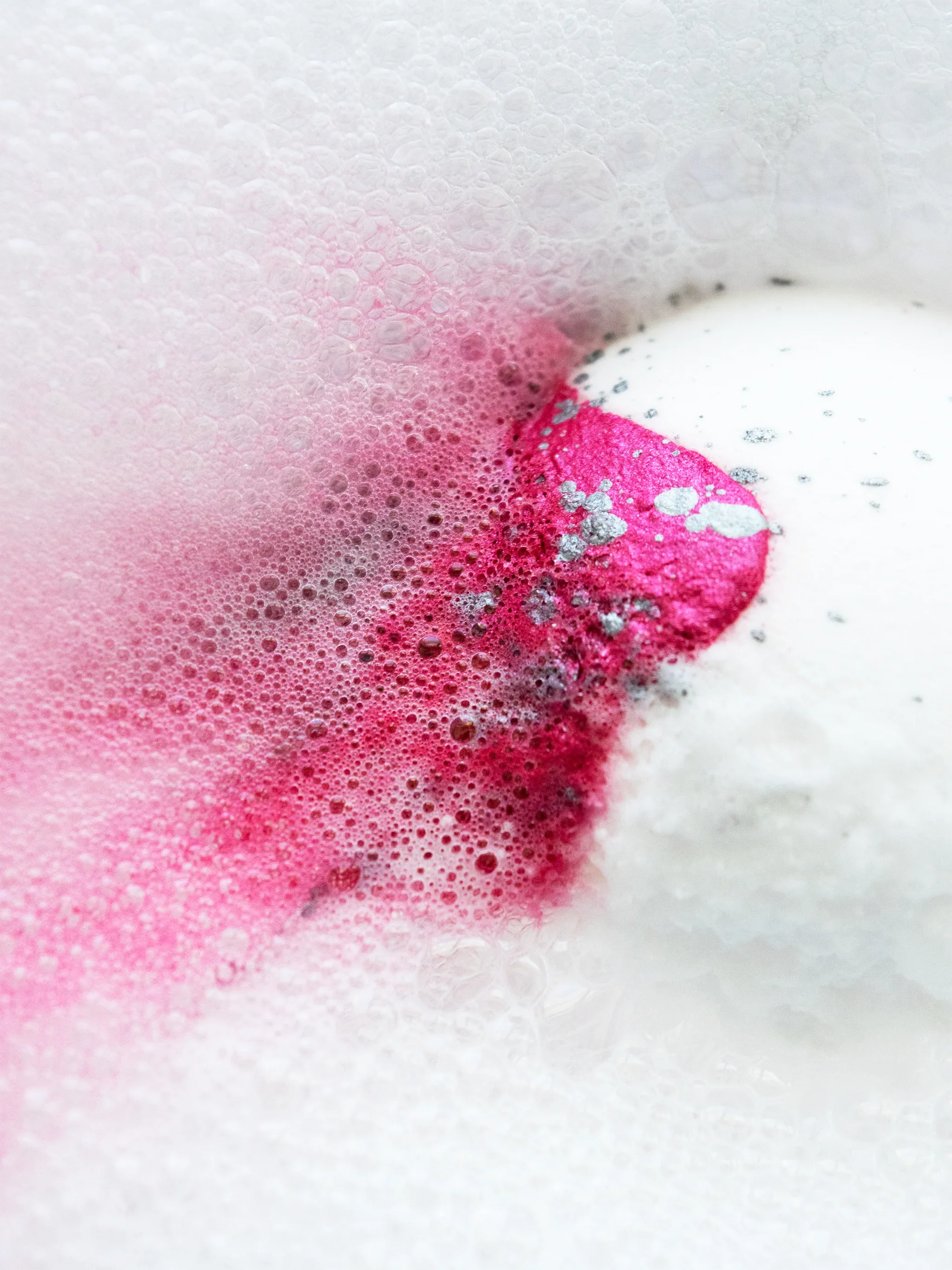 bathBomb_sweet cherry_02.webp