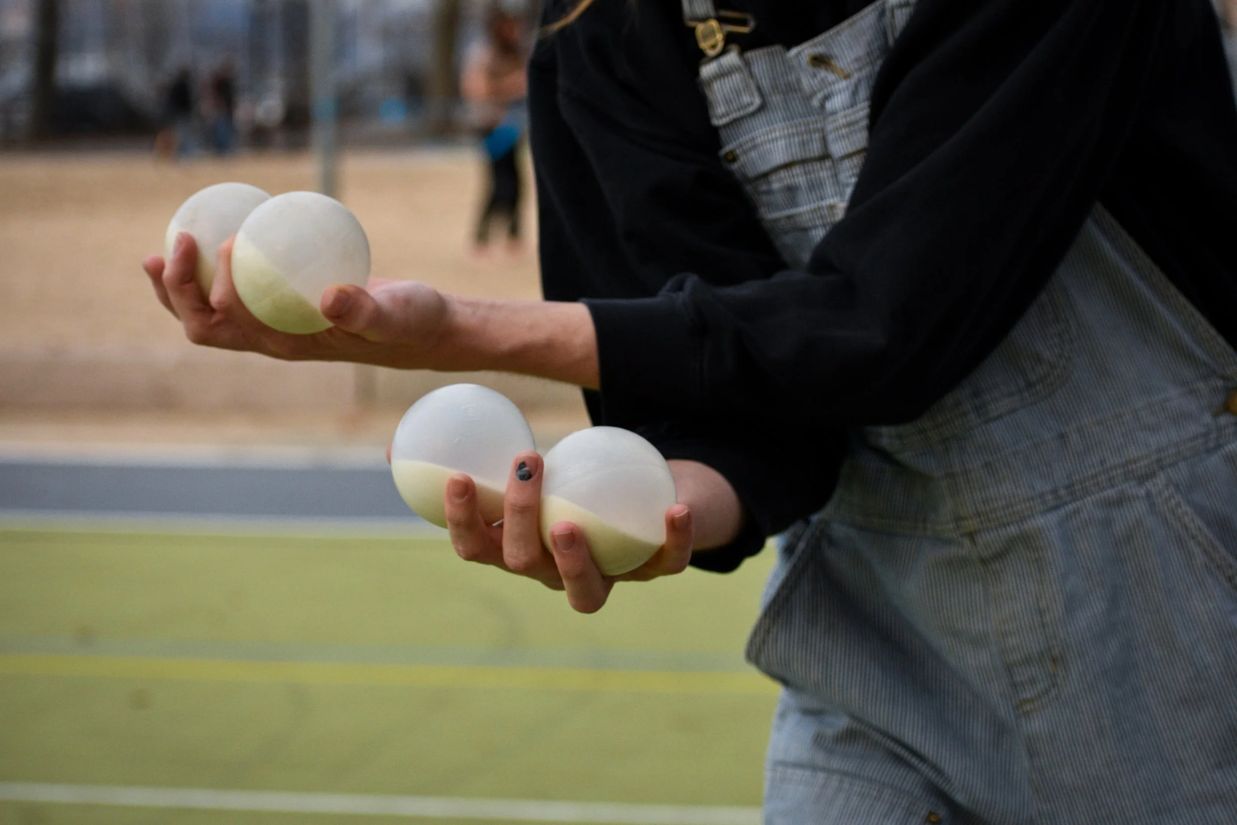 Juggle-03 copy.jpg
