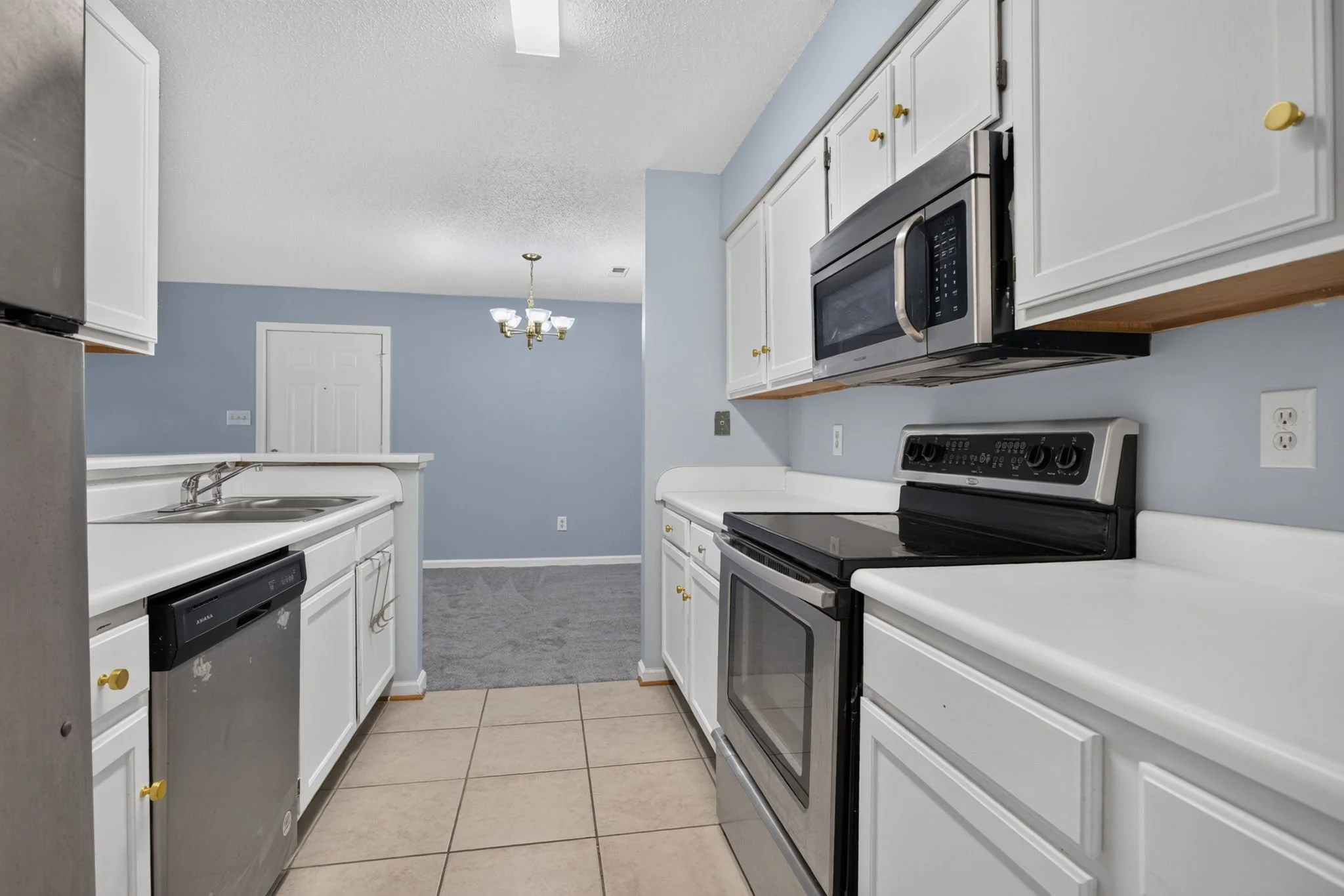 13-web-or-mls-1563-n-king-st-109.jpg