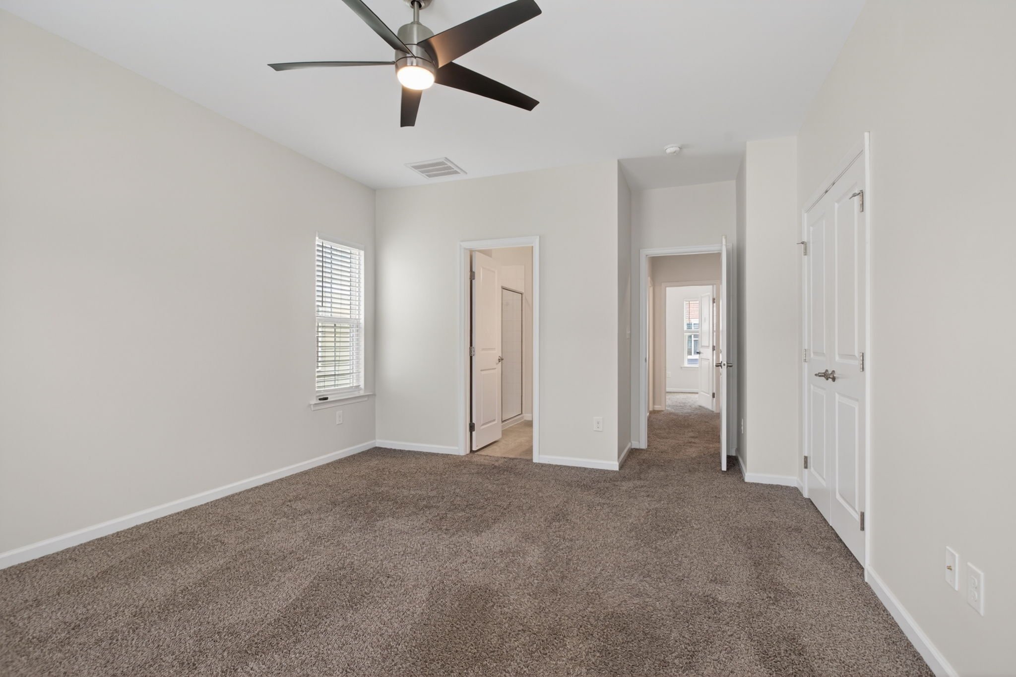21-web-or-mls-511-sloane-st.jpg
