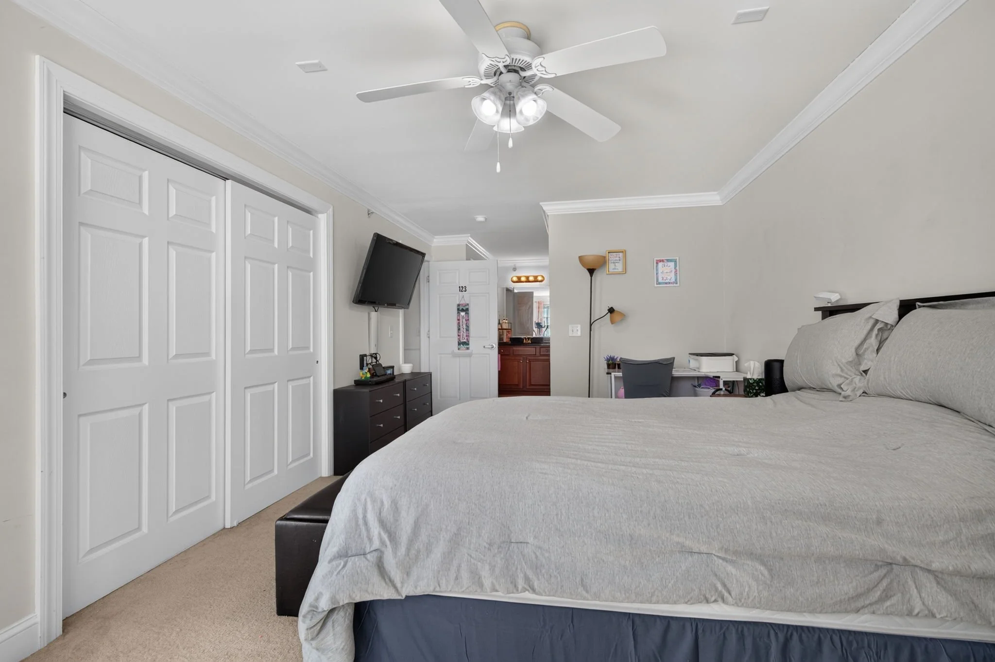 14-web-or-mls-500-judah-way-123.jpg