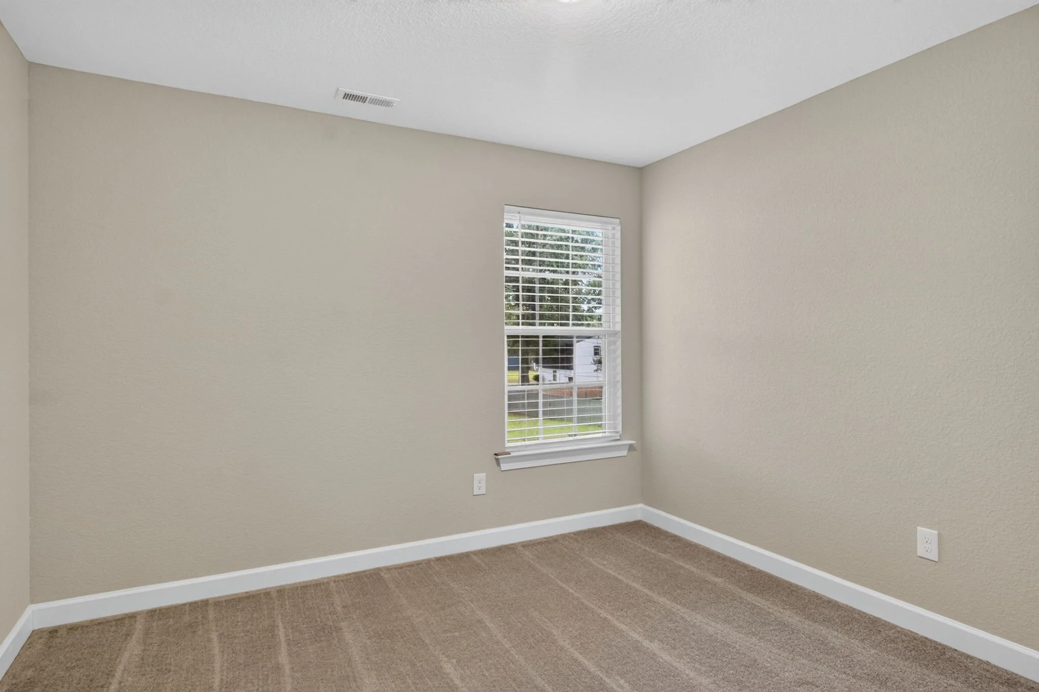 21-web-or-mls-1439-kempsville-rd.jpg