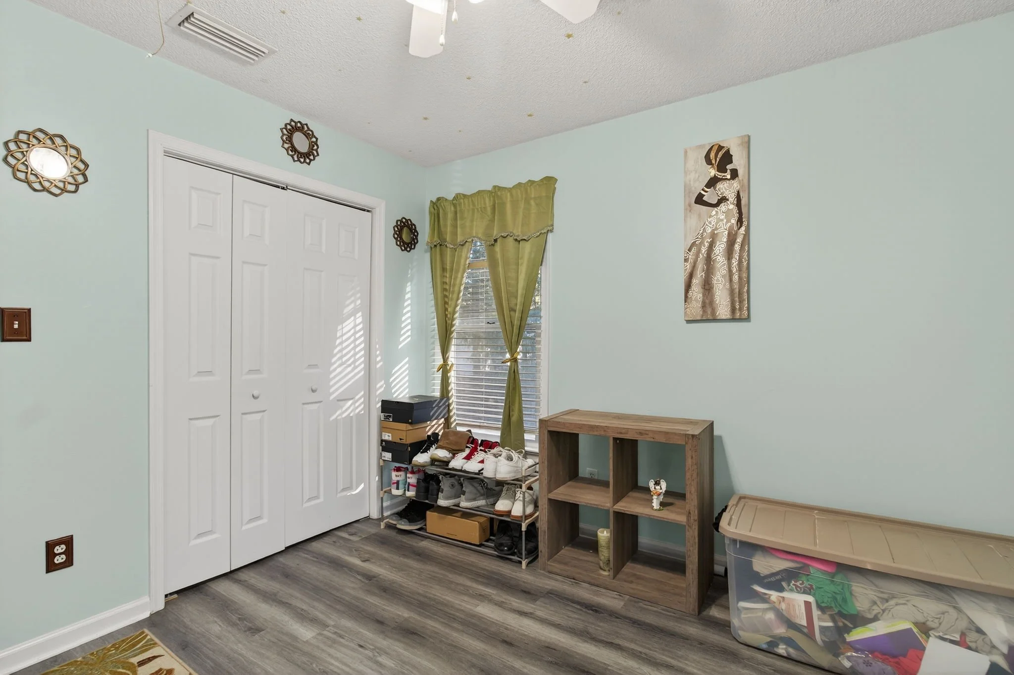 27-web-or-mls-882-belvoir-cir.jpg