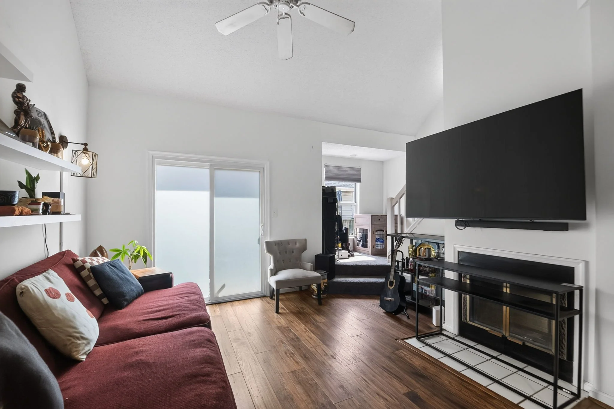 6-web-or-mls-869-little-bay-ave-2.jpg