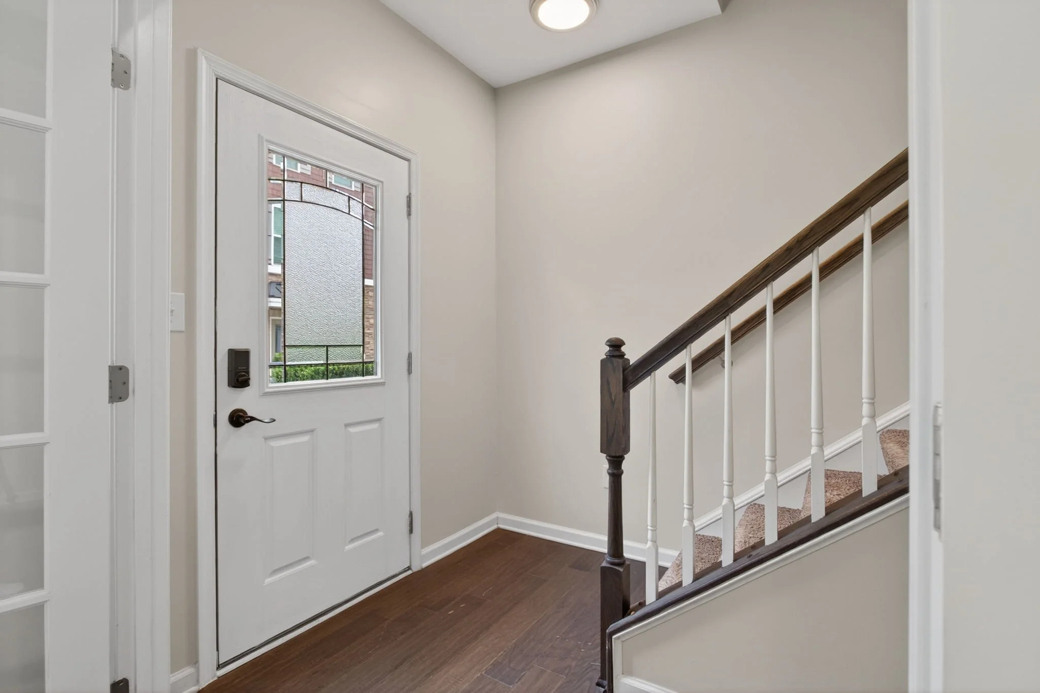 4-web-or-mls-511-sloane-st.jpg