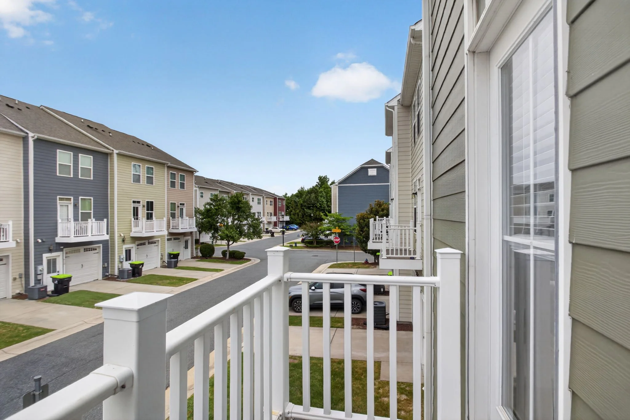 14-web-or-mls-511-sloane-st.jpg