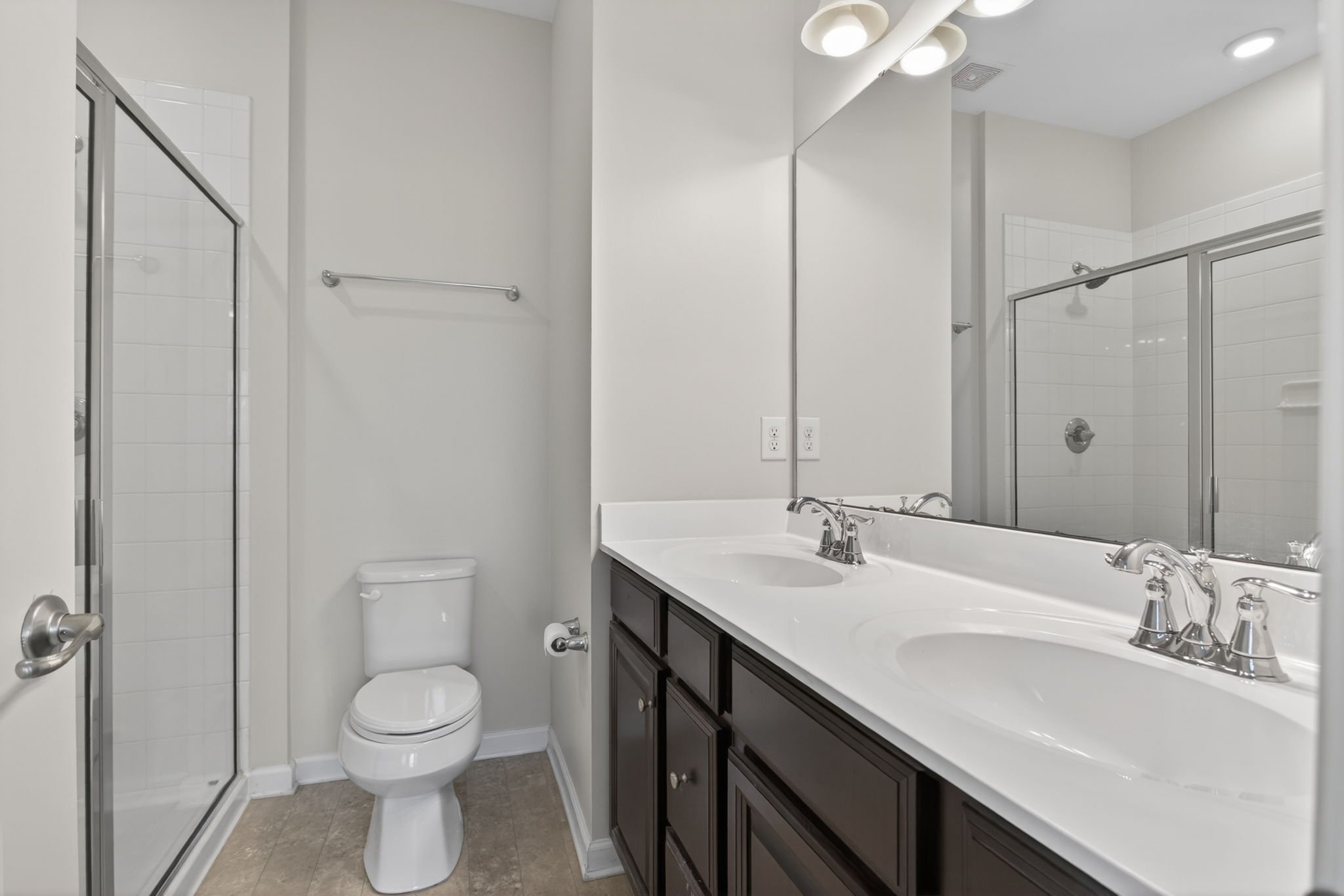 23-web-or-mls-511-sloane-st.jpg