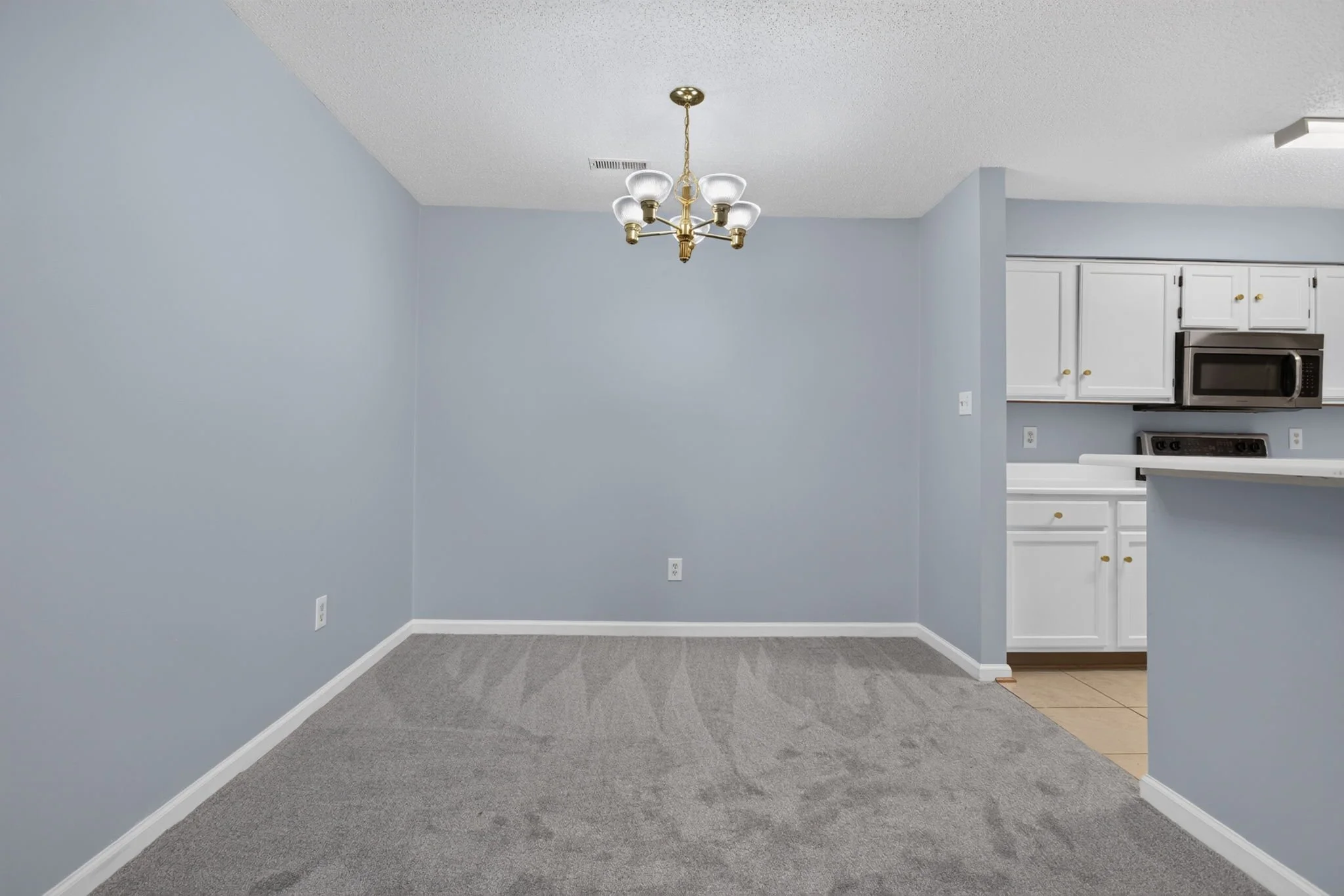 7-web-or-mls-1563-n-king-st-109.jpg