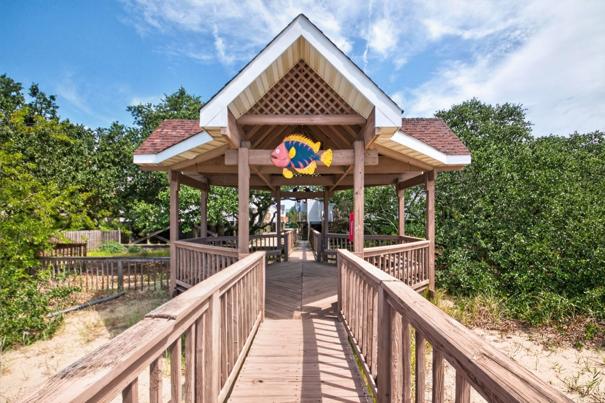 35-web-or-mls-869-little-bay-ave-2.jpg