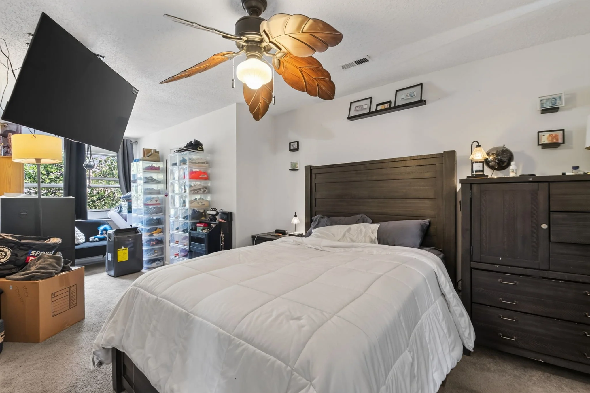 20-web-or-mls-869-little-bay-ave-2.jpg