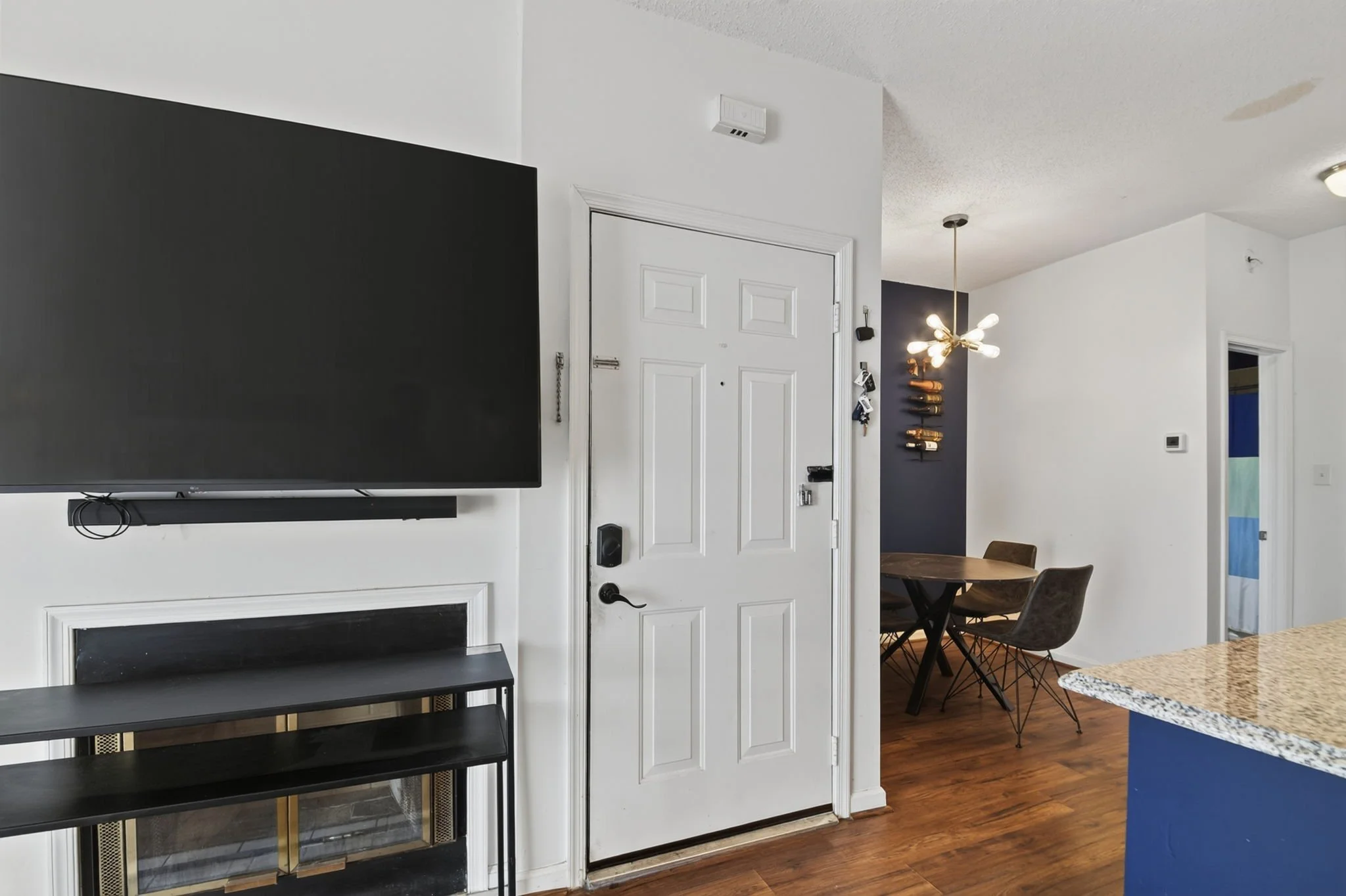 4-web-or-mls-869-little-bay-ave-2.jpg