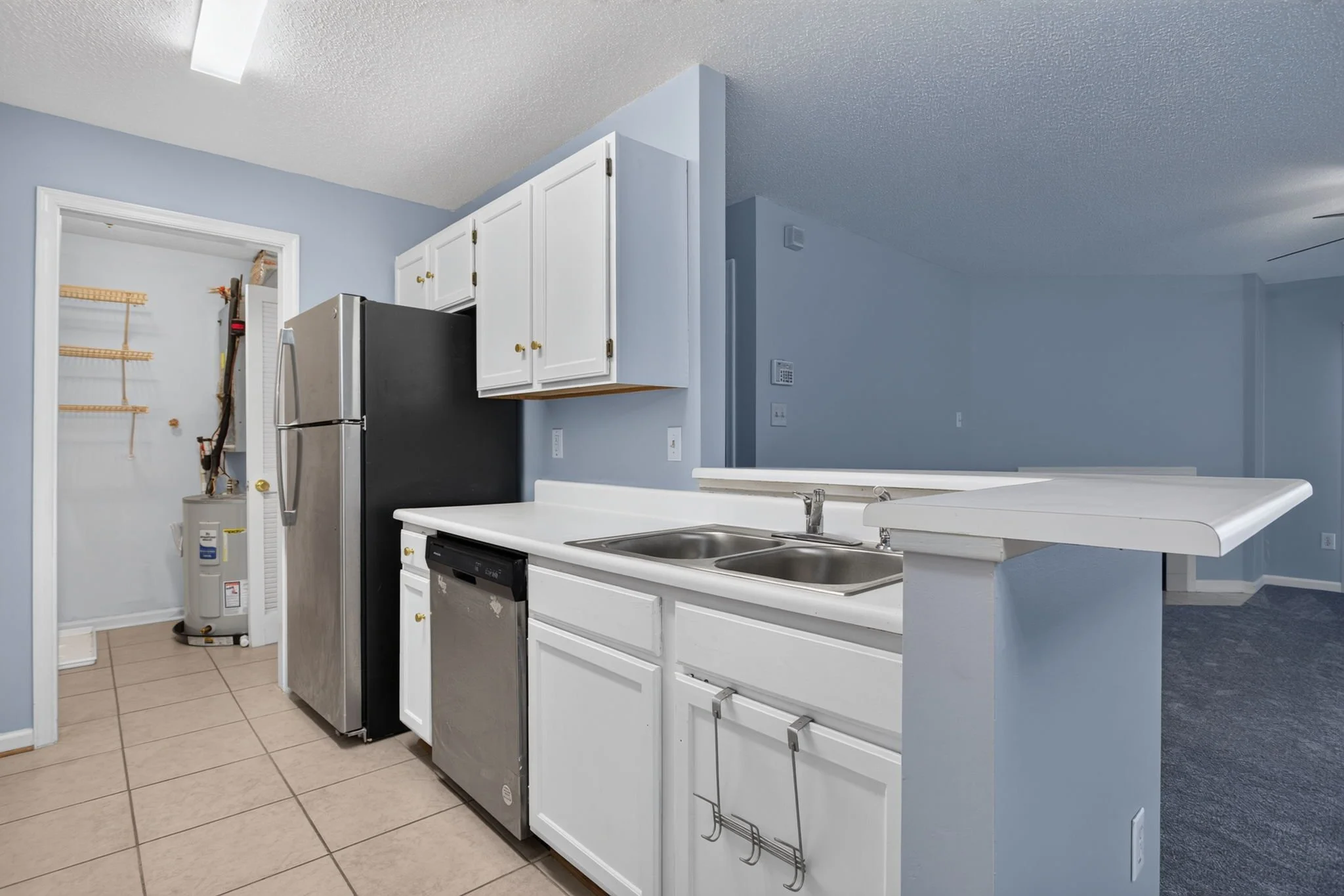 10-web-or-mls-1563-n-king-st-109.jpg