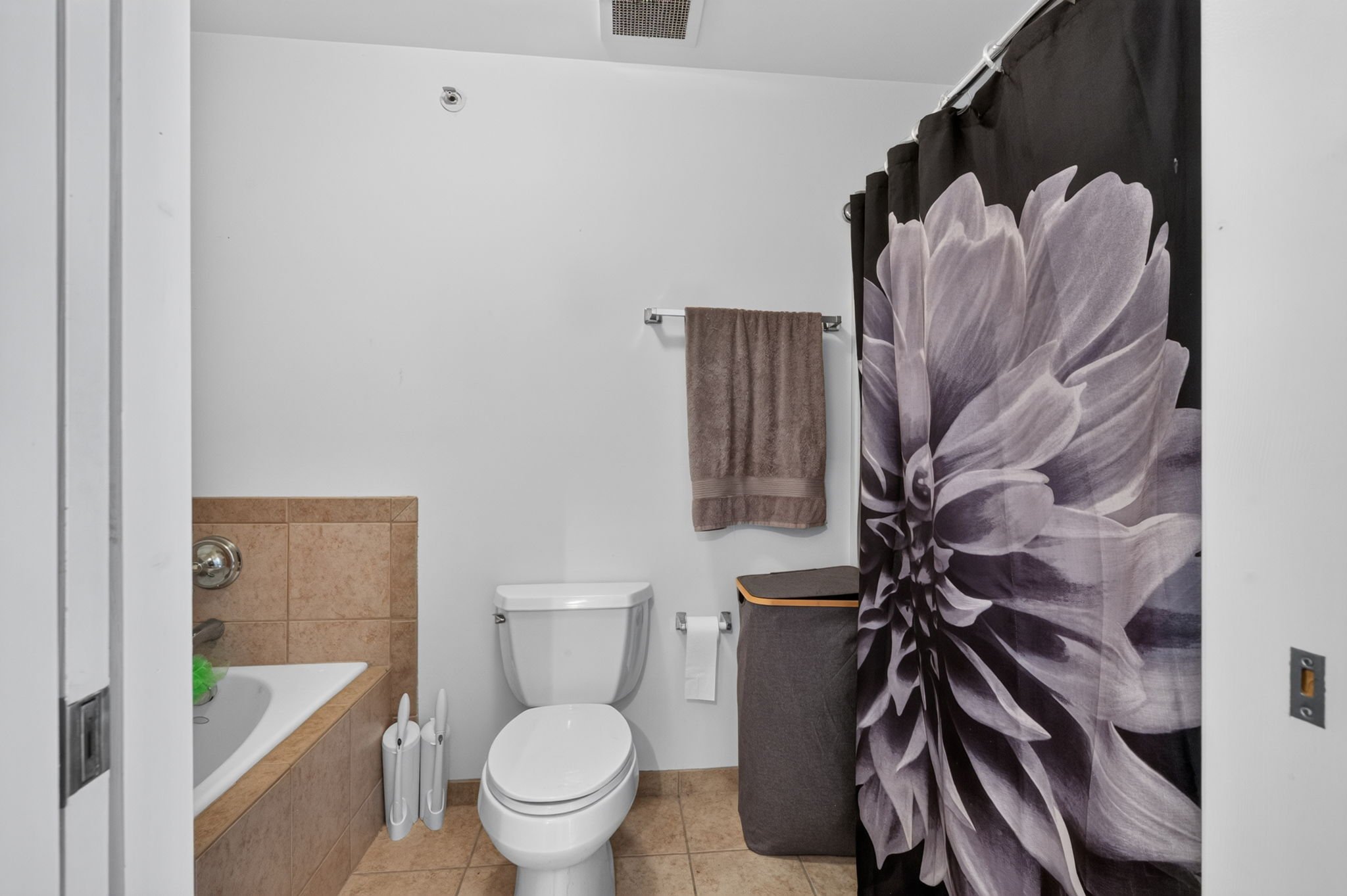 18-web-or-mls-500-judah-way-123.jpg
