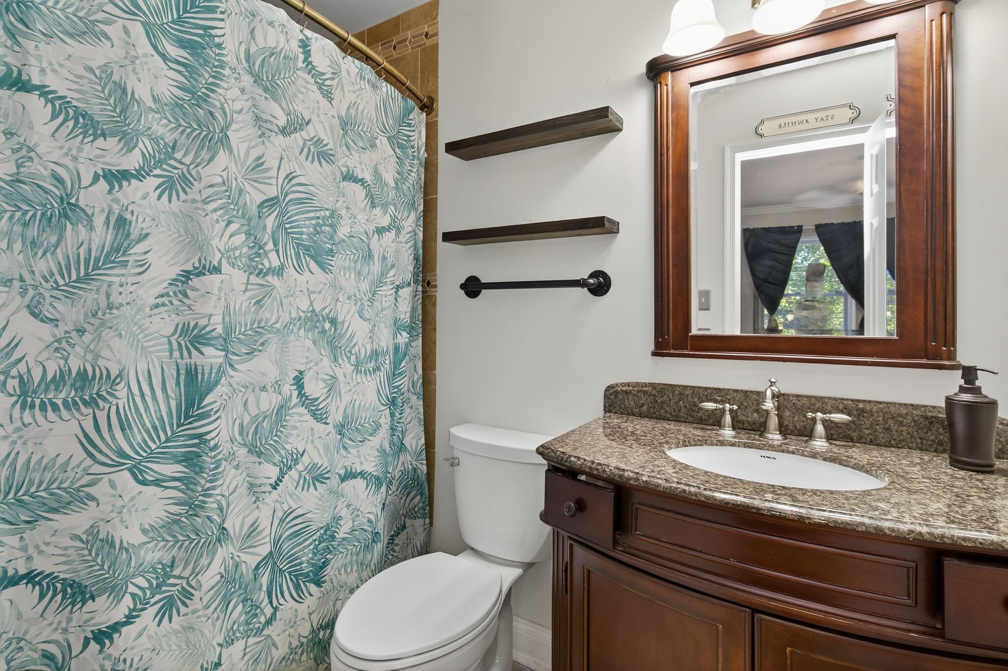 25-web-or-mls-882-belvoir-cir.jpg