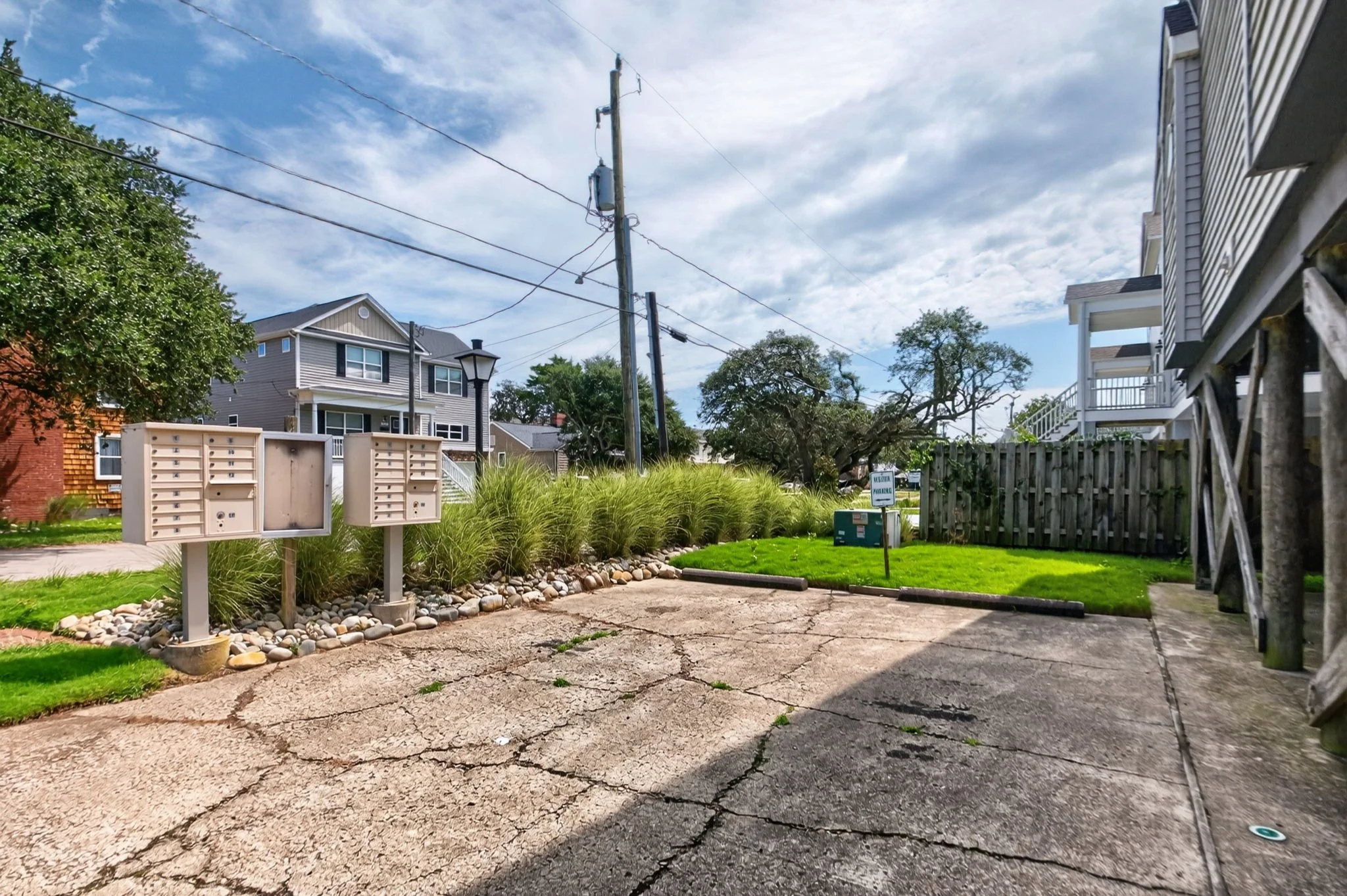 27-web-or-mls-869-little-bay-ave-2.jpg