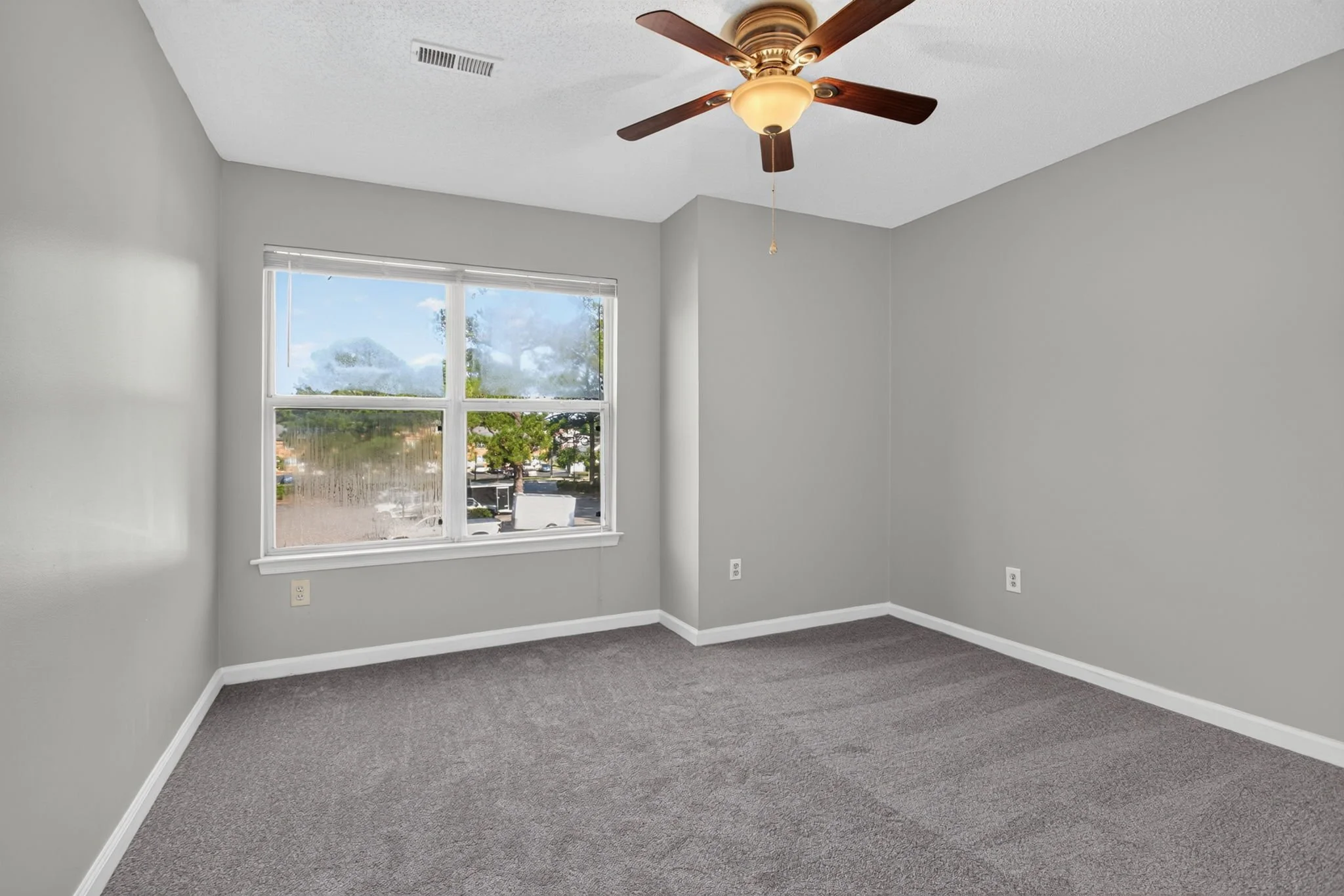 14-web-or-mls-1563-n-king-st-109.jpg