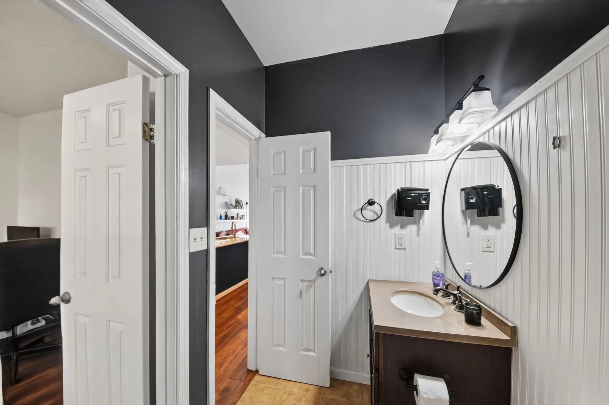 18-web-or-mls-869-little-bay-ave-2.jpg