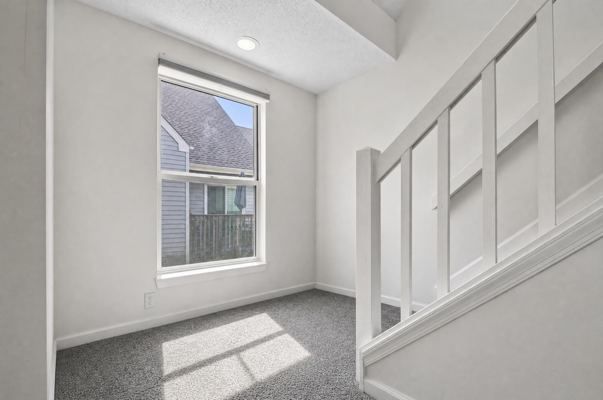 13-web-or-mls-869-little-bay-ave-2.jpg